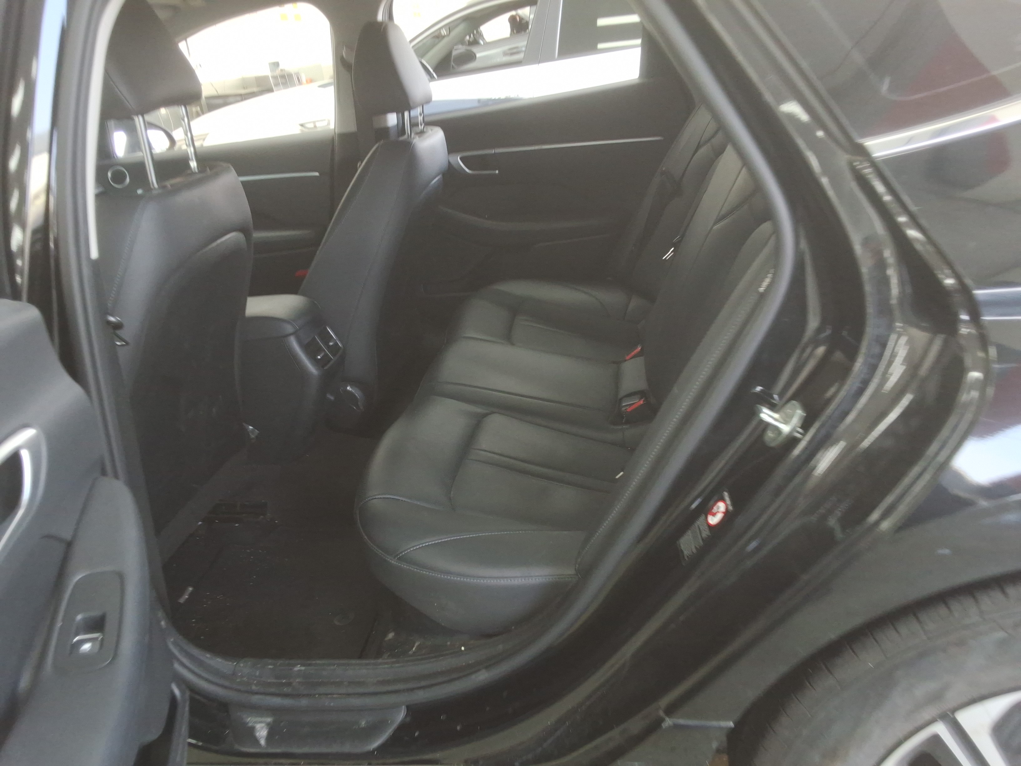 صورة إضافية