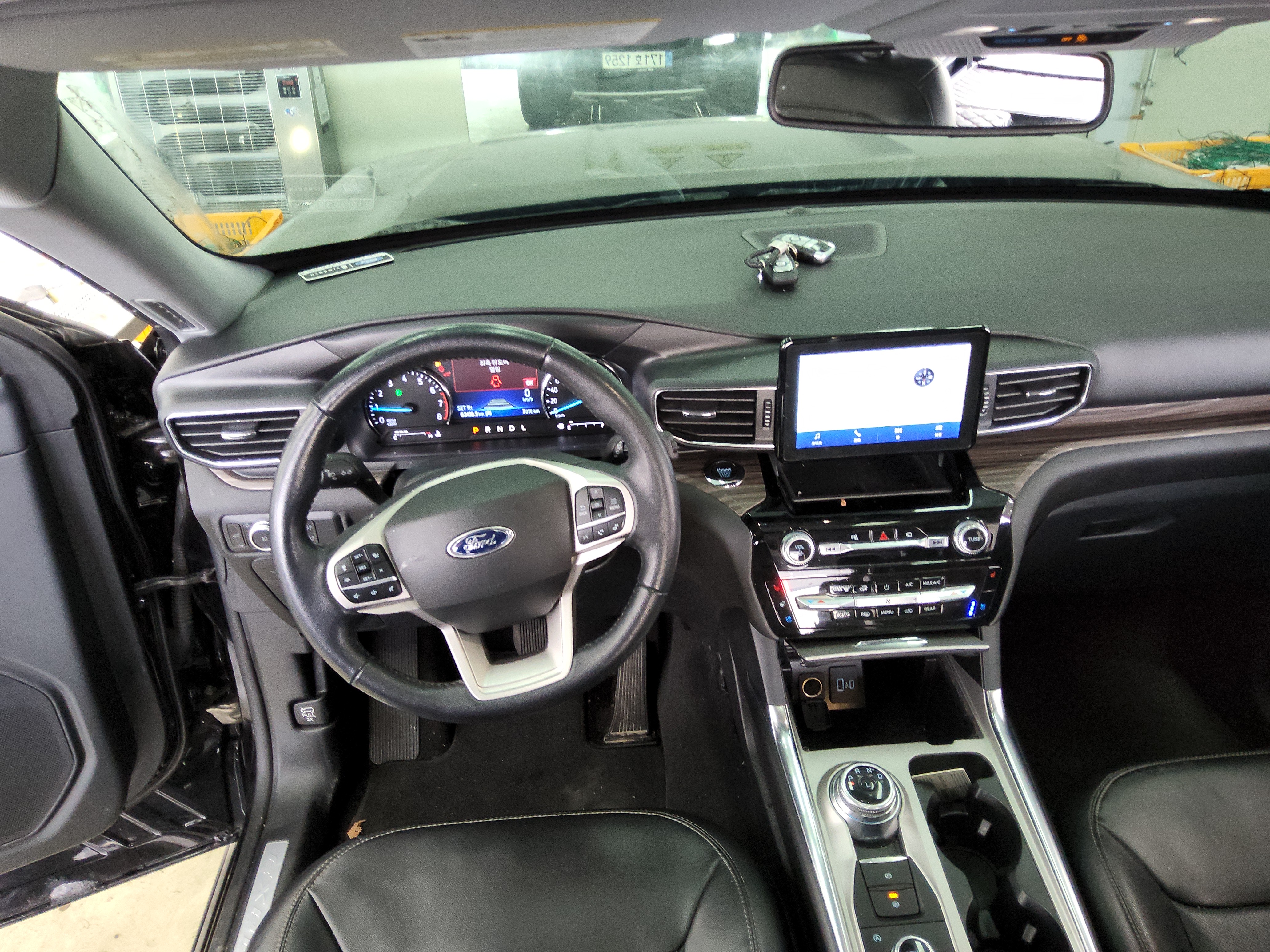 2022 - Ford Explorer