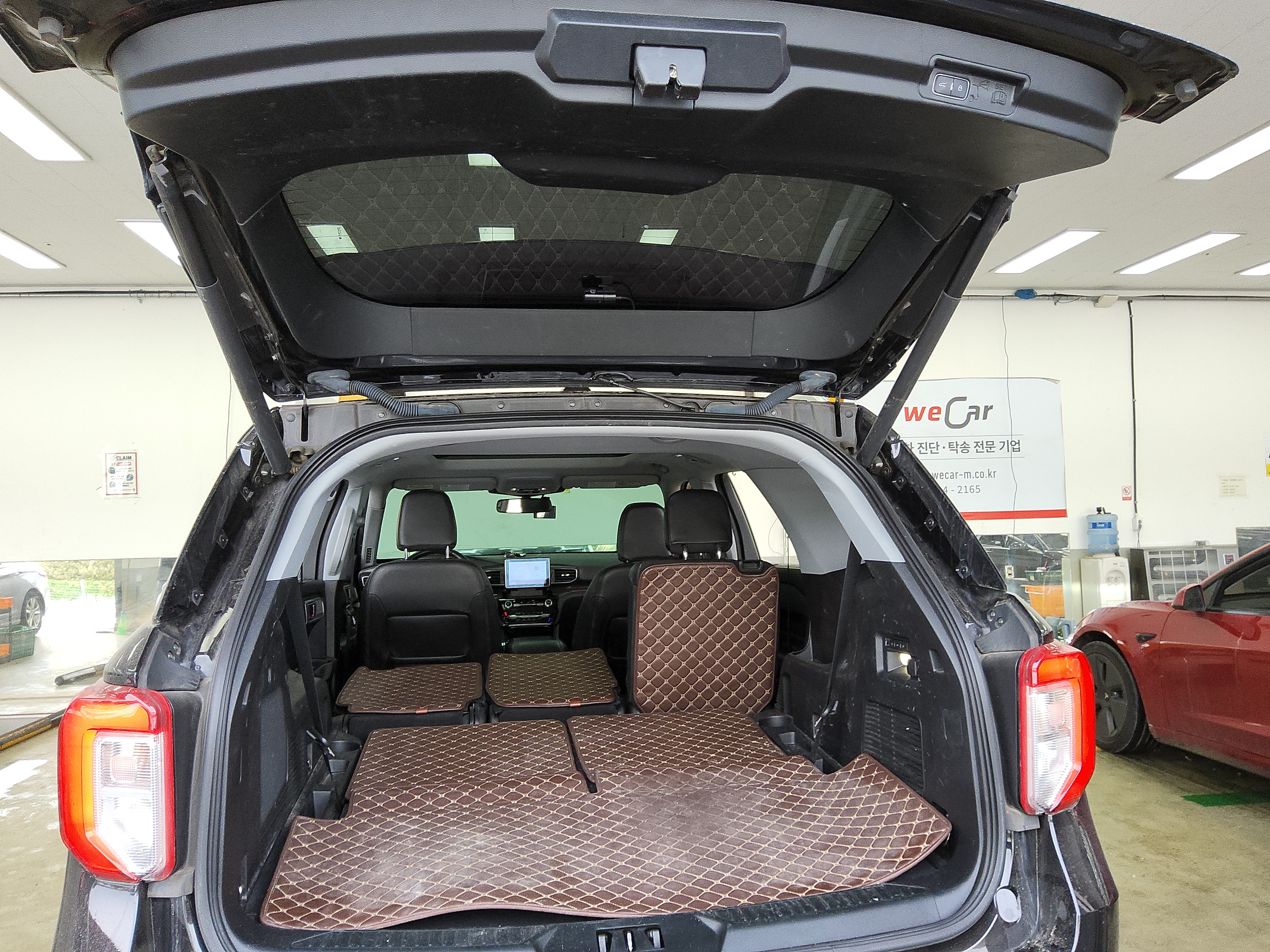 2022 - Ford Explorer