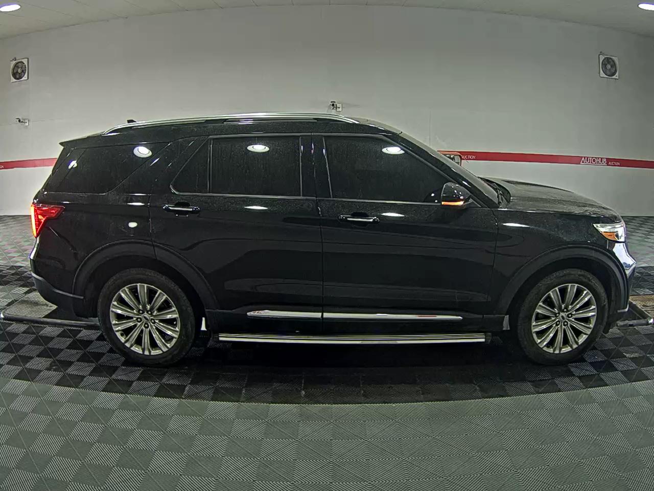 2022 - Ford Explorer