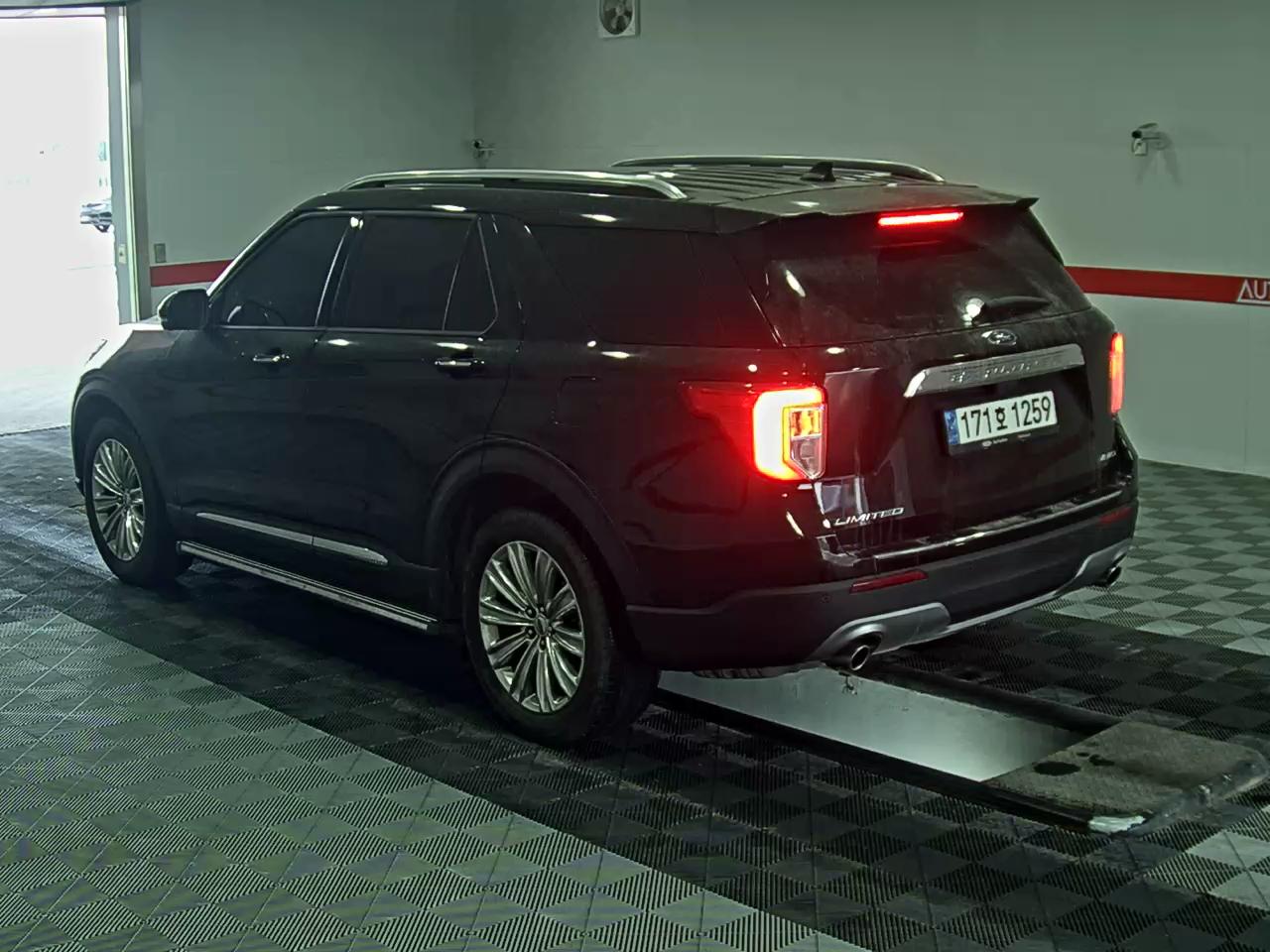 2022 - Ford Explorer