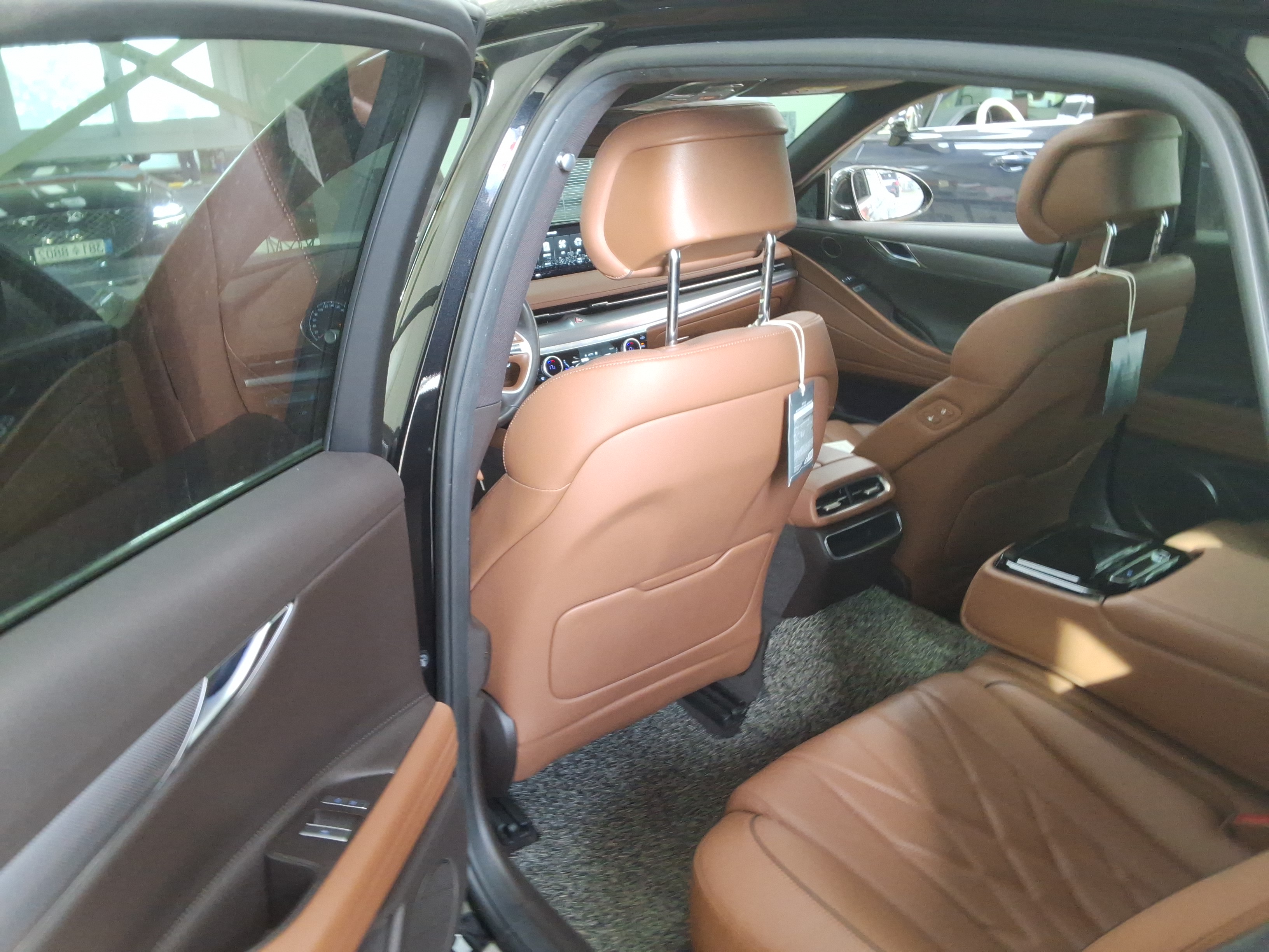 صورة إضافية