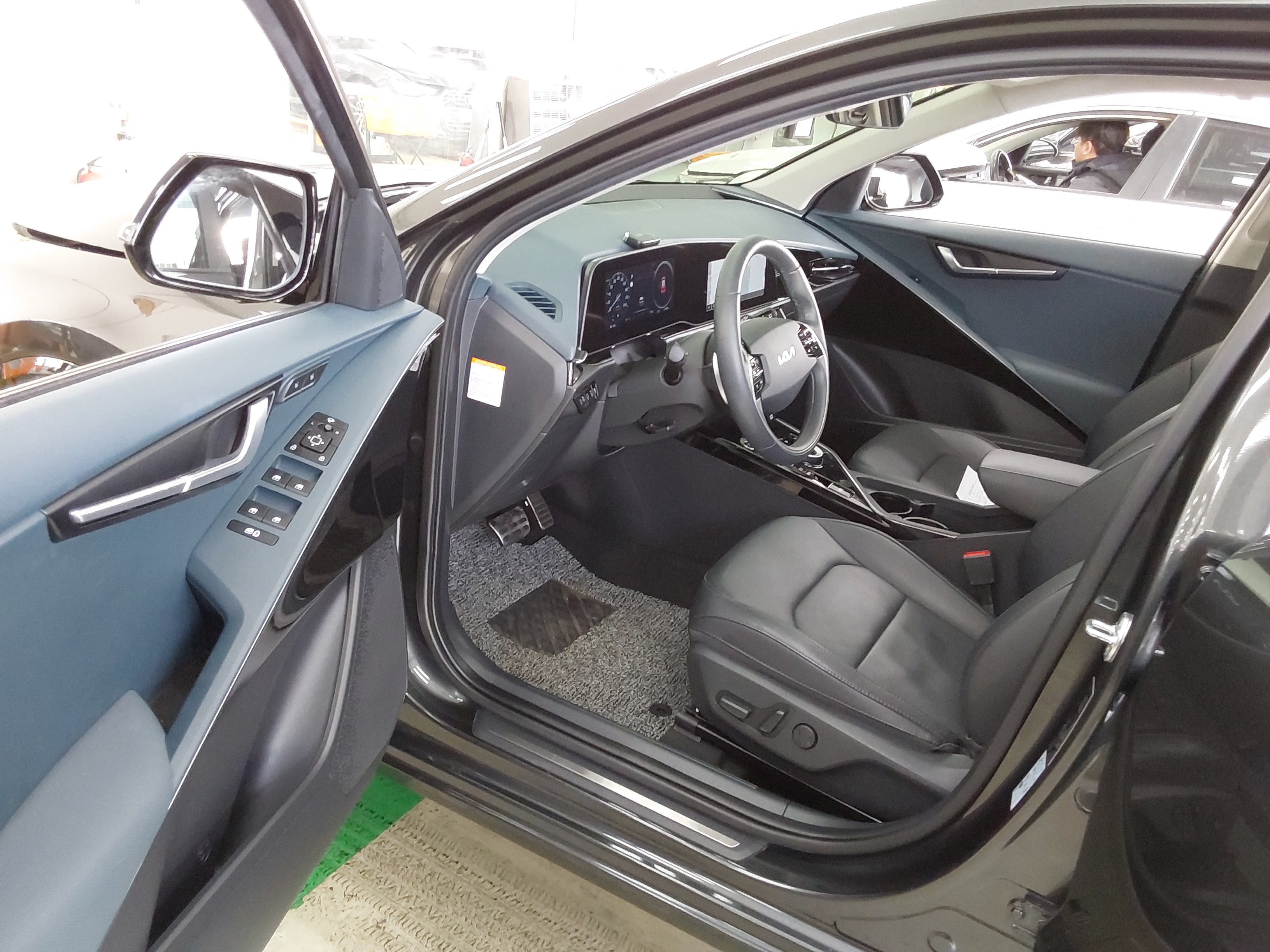 صورة إضافية