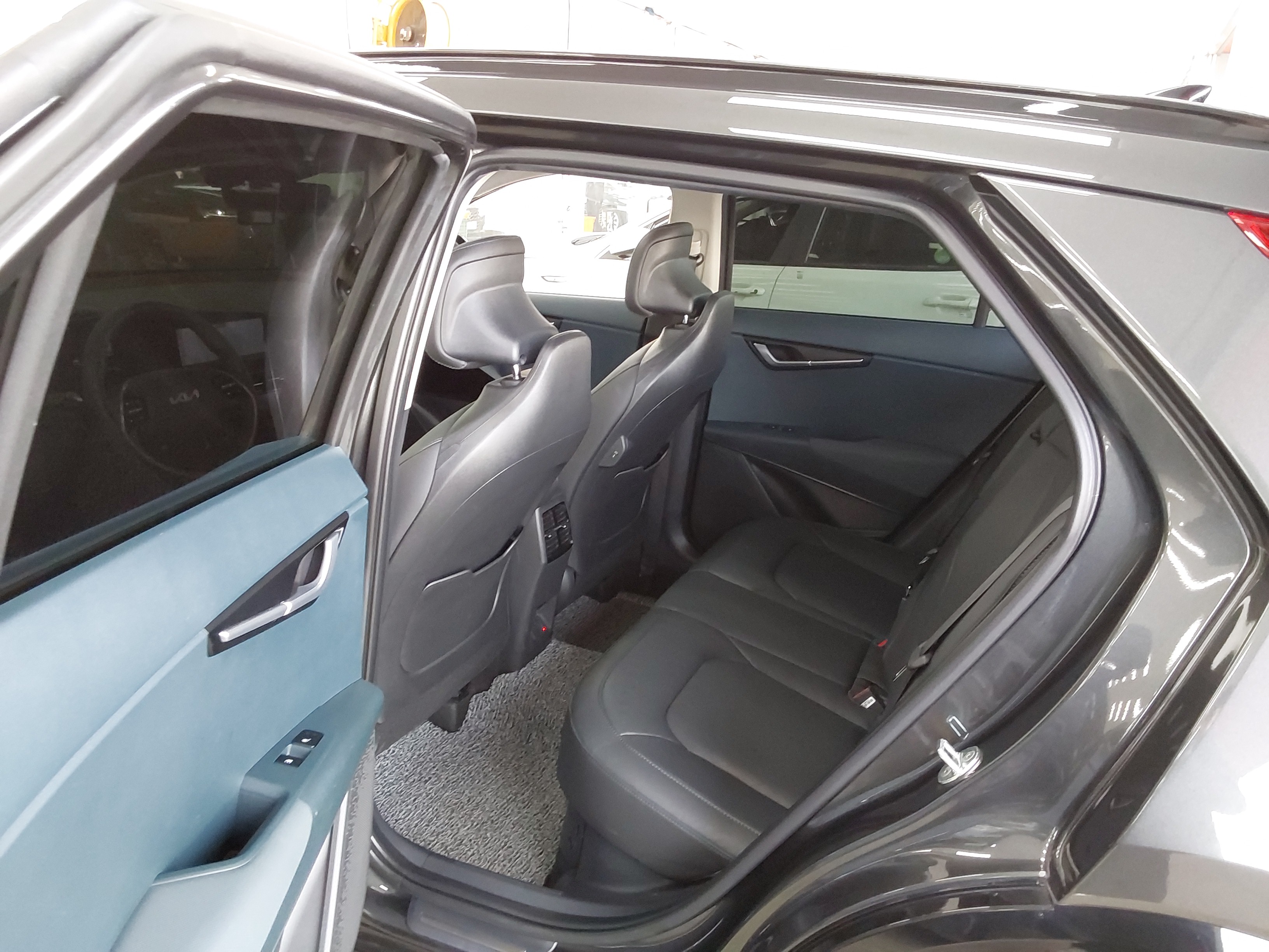 صورة إضافية