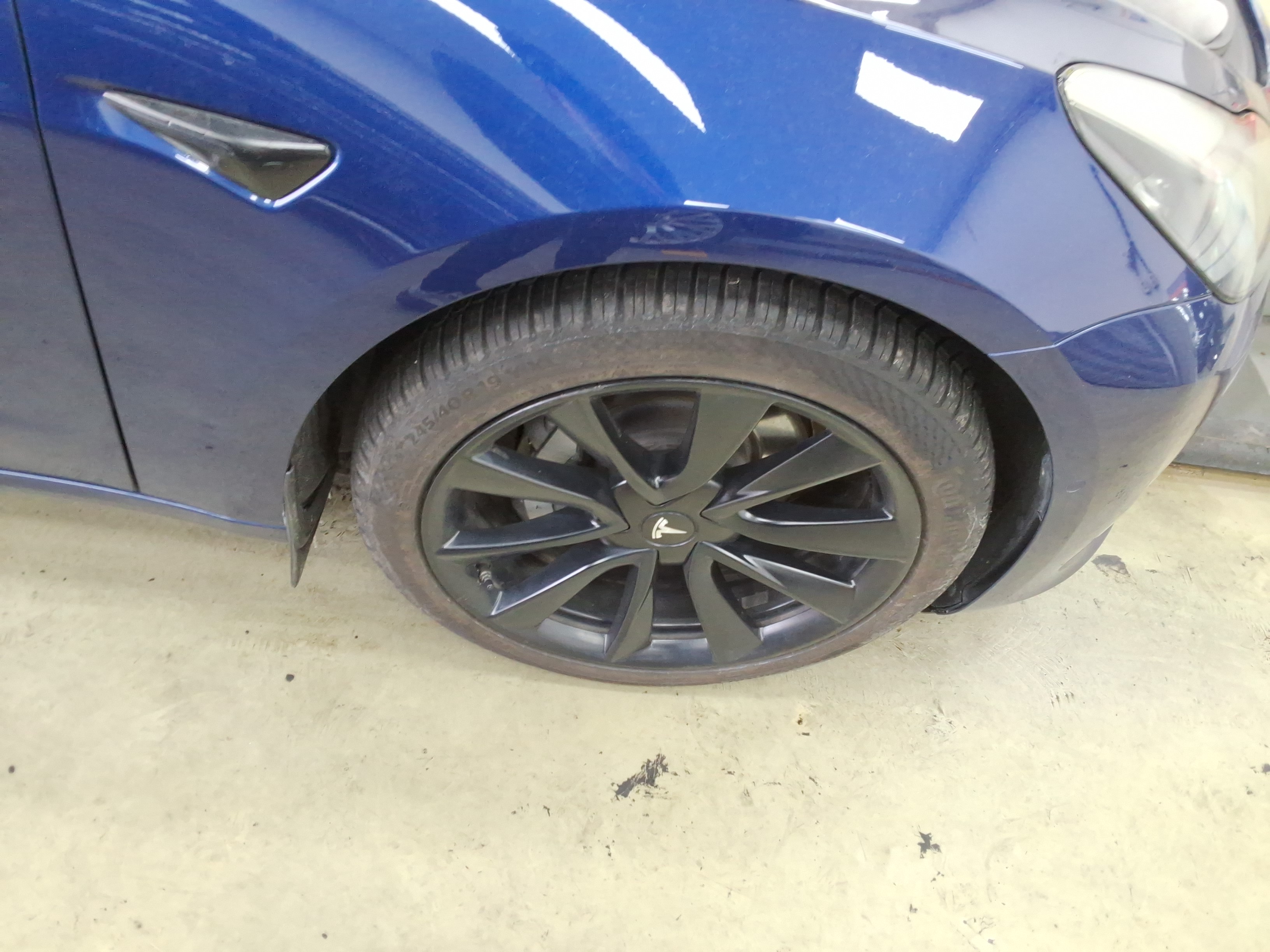 2020 - Tesla Model 3