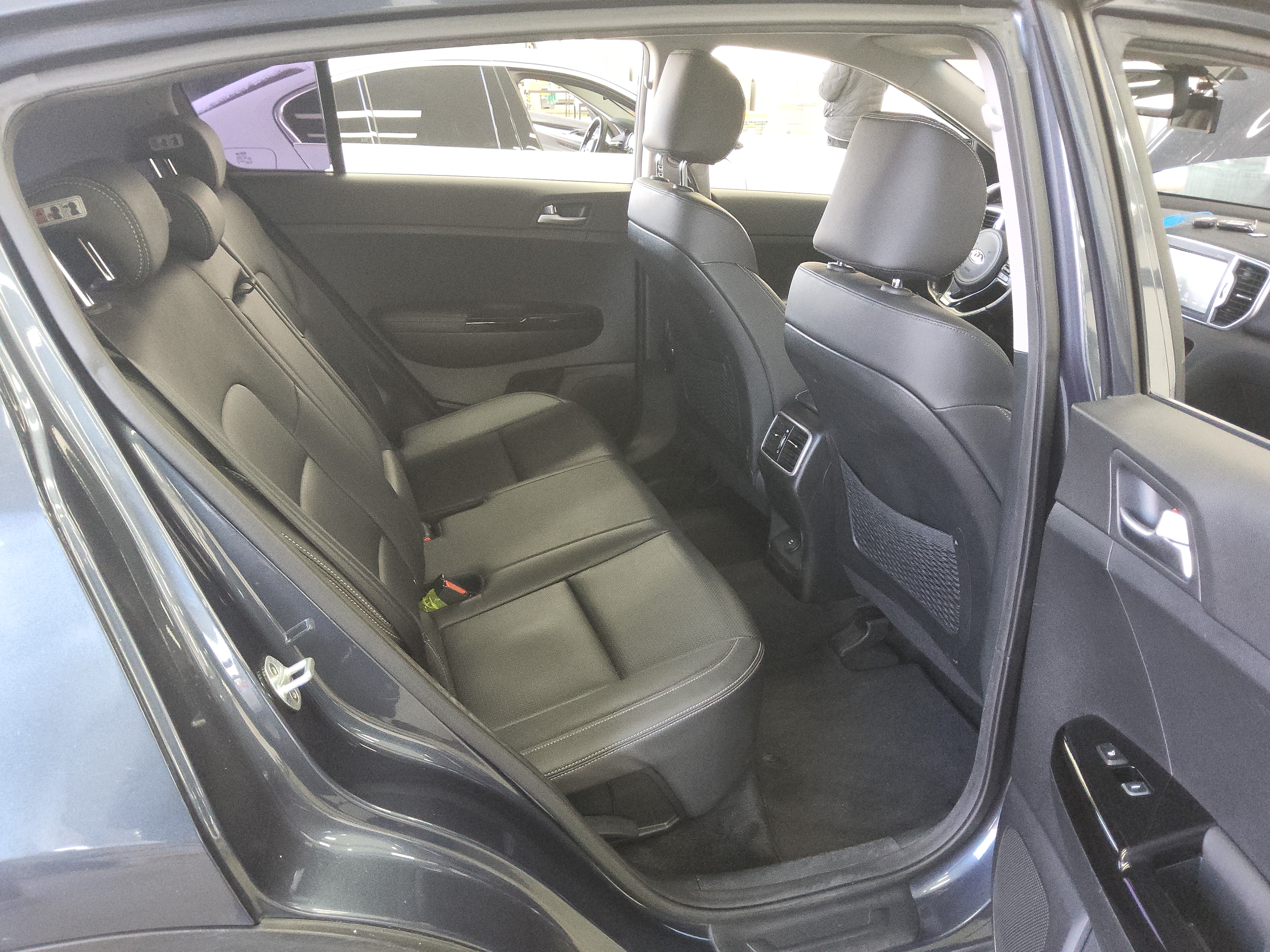 صورة إضافية