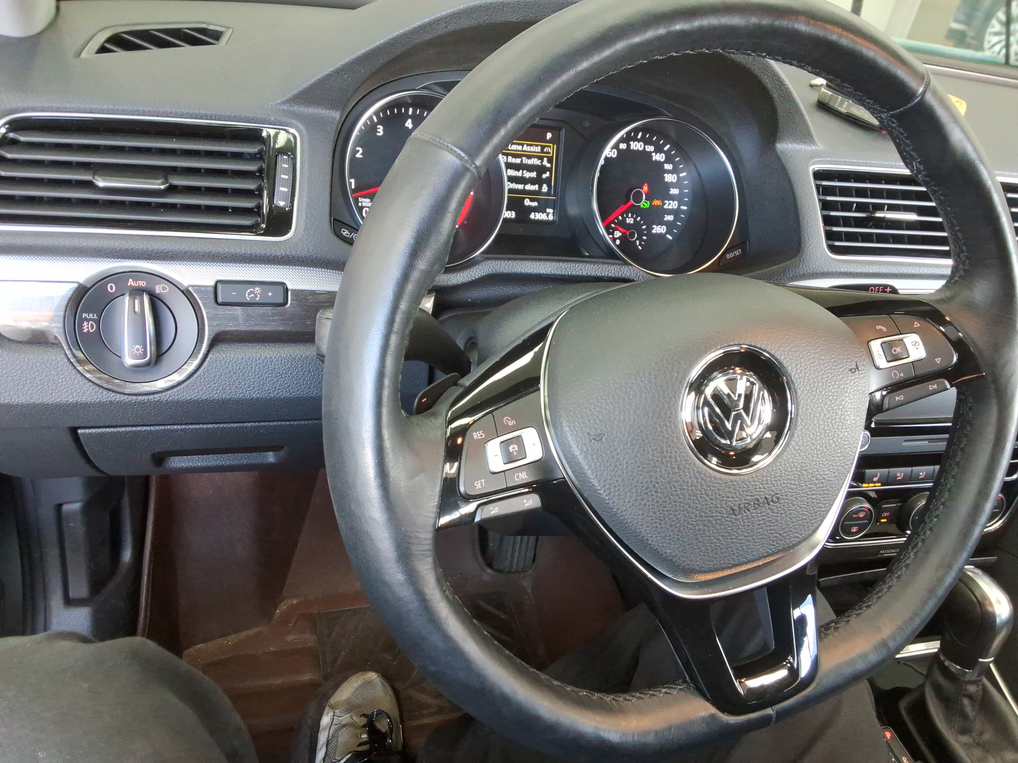 2018 - Volkswagen Passat