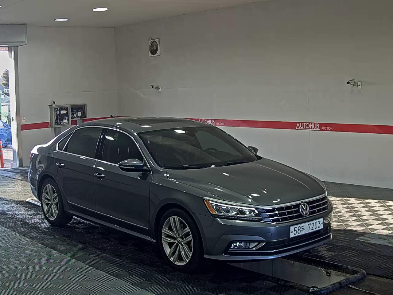 2018 - Volkswagen Passat