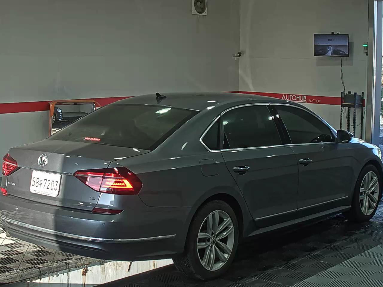 2018 - Volkswagen Passat