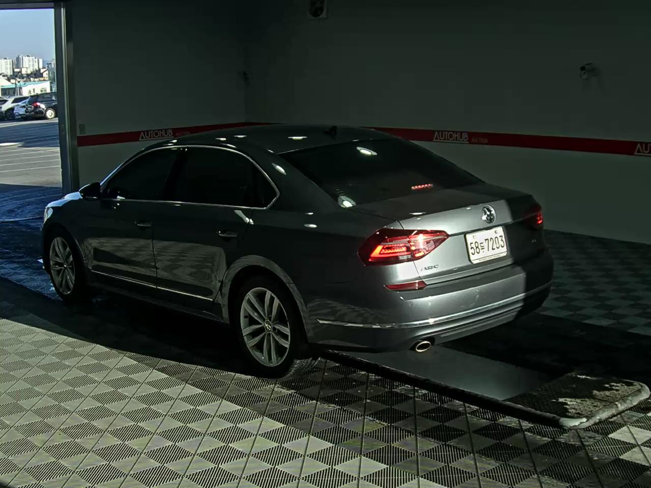 2018 - Volkswagen Passat