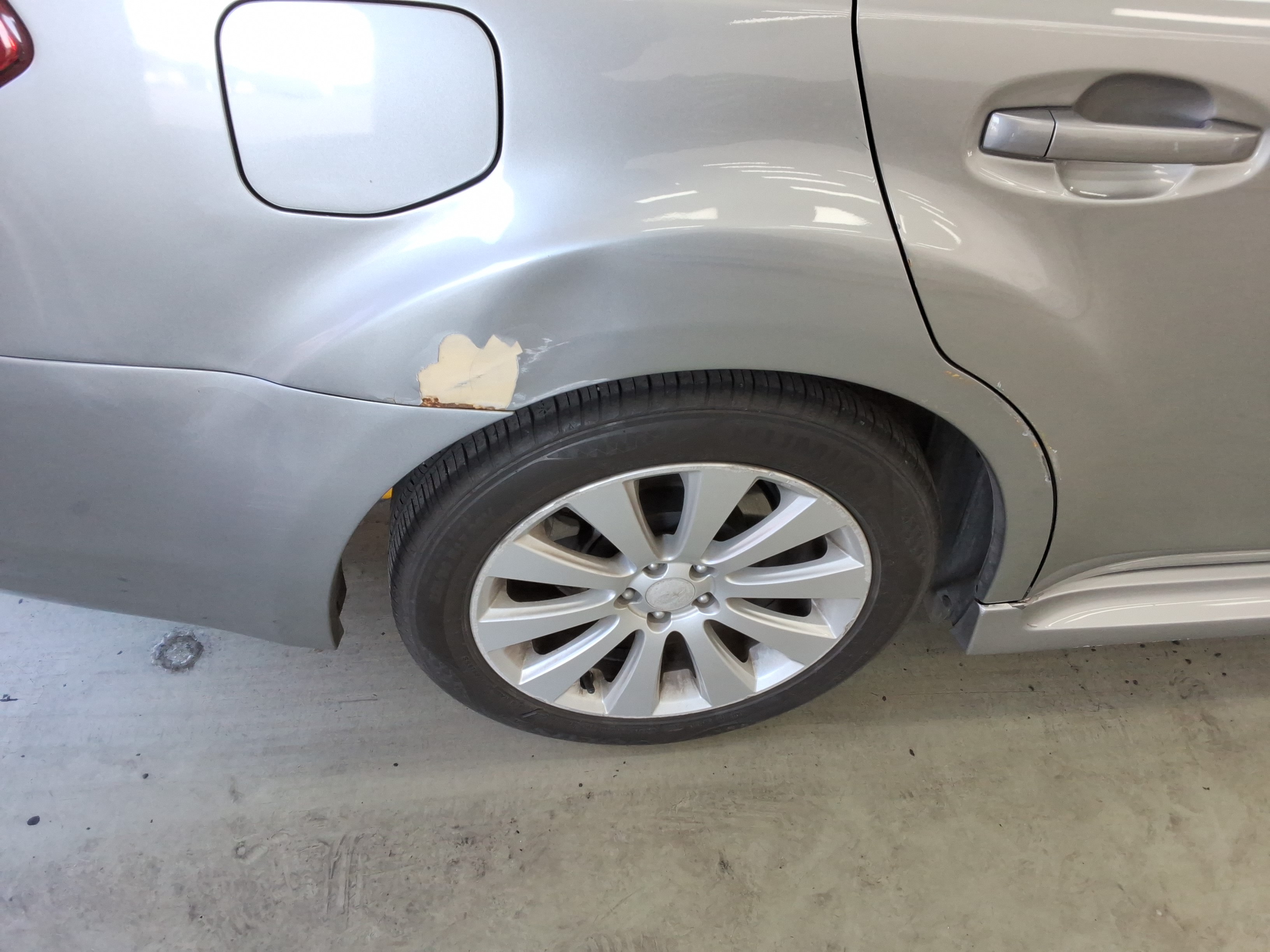 2011 - Subaru Legacy