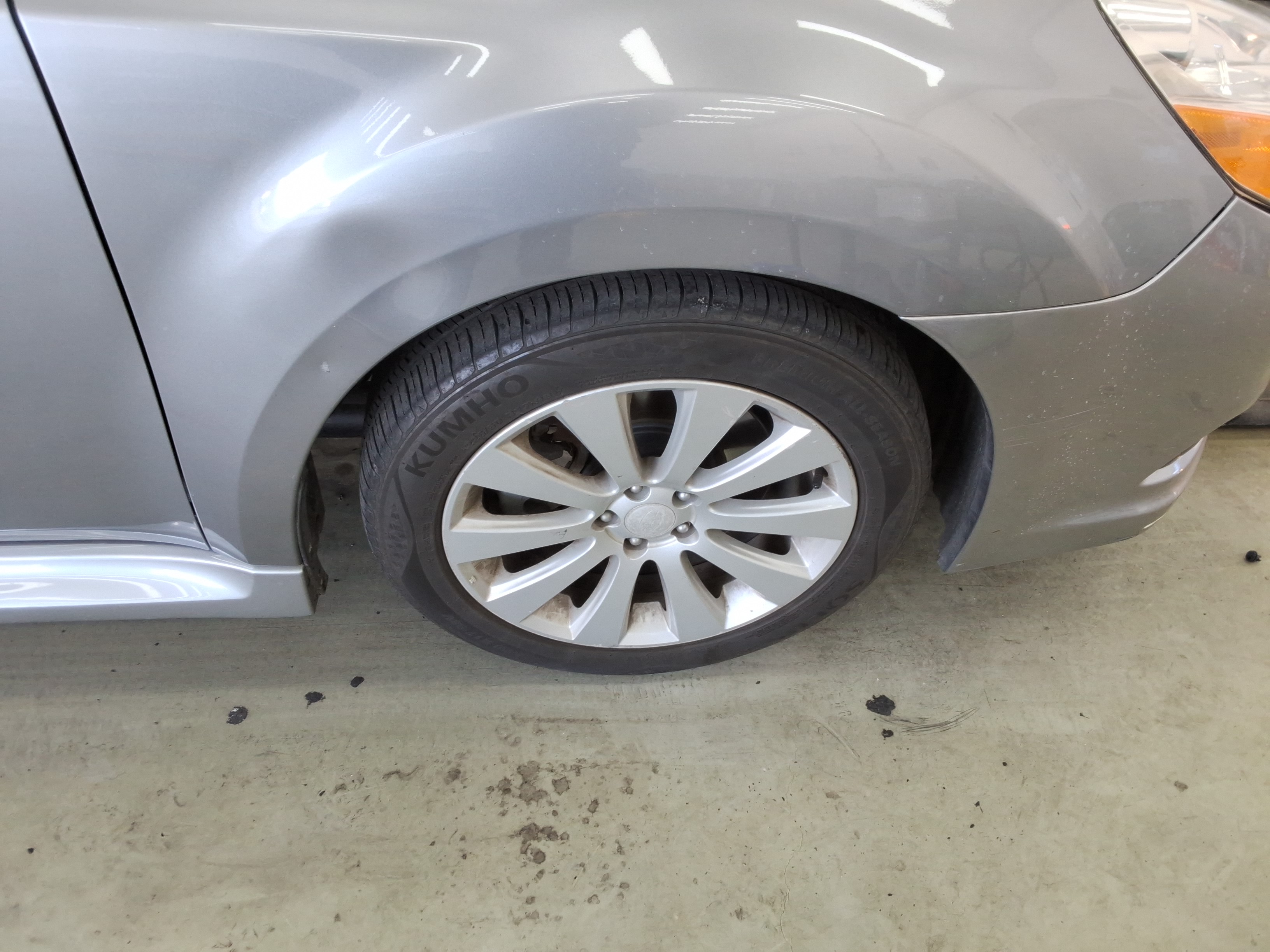 2011 - Subaru Legacy