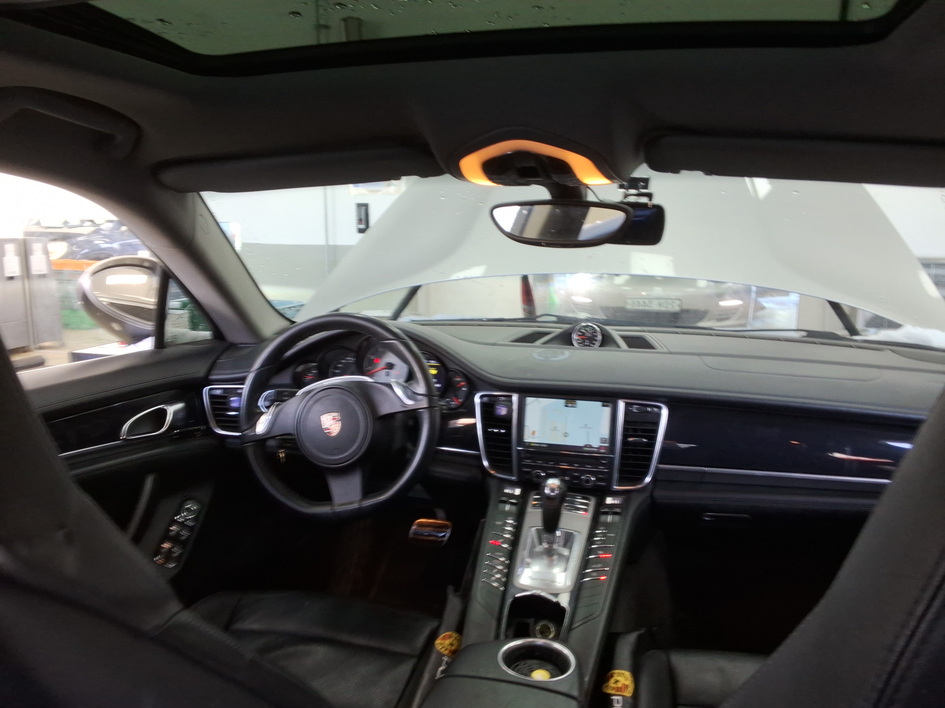 2011 - Porsche Panamera