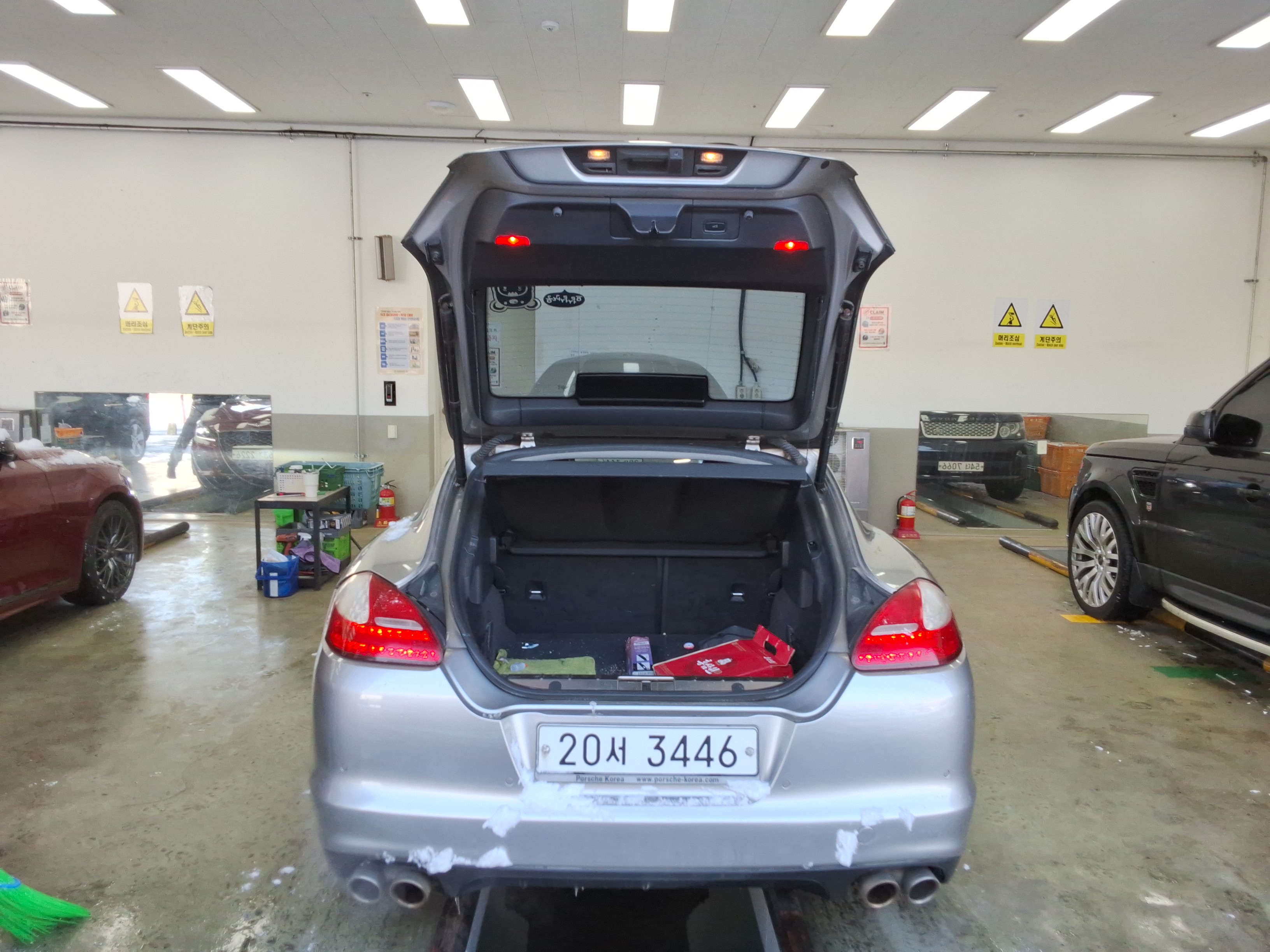 2011 - Porsche Panamera