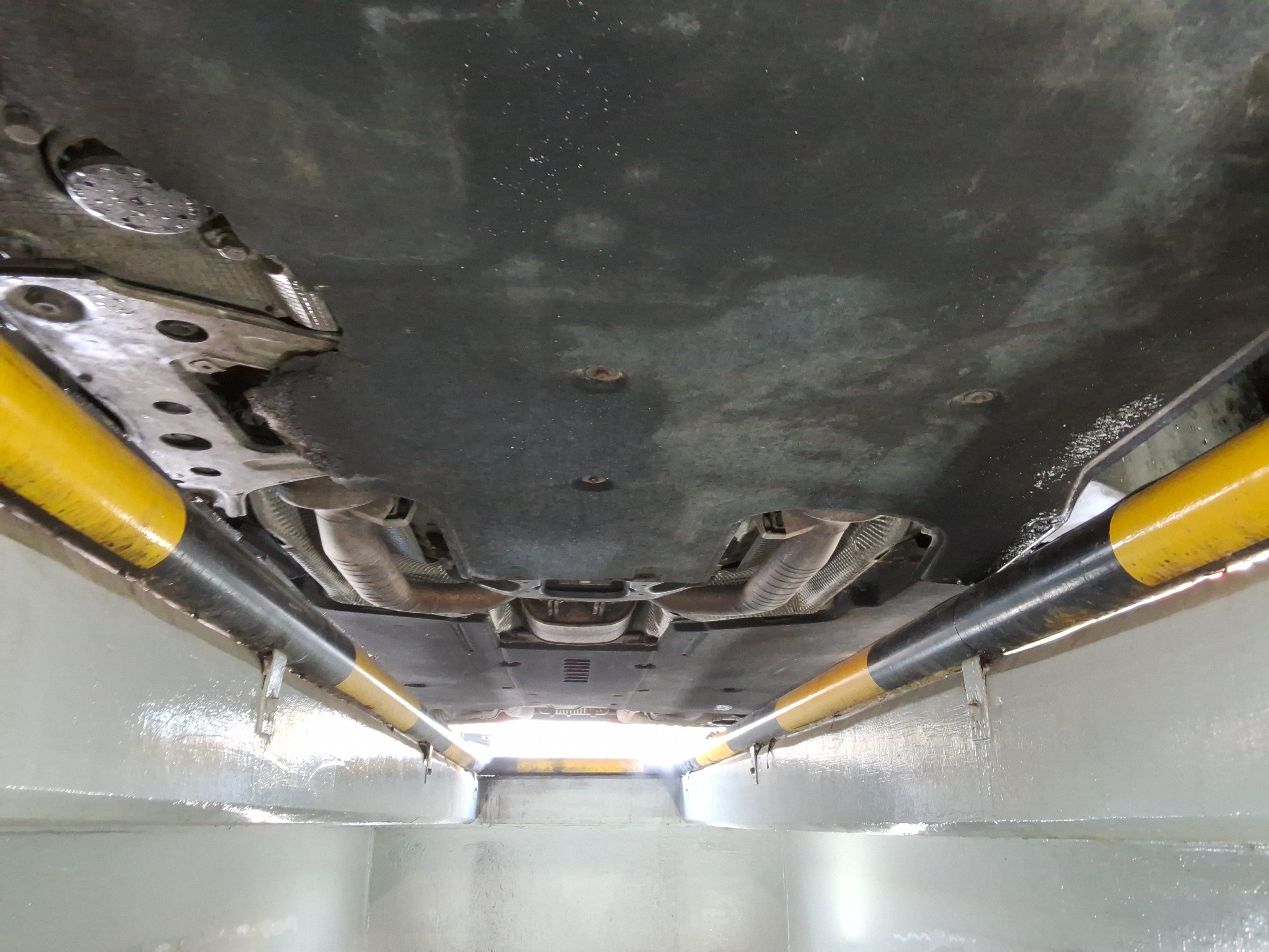 2011 - Porsche Panamera