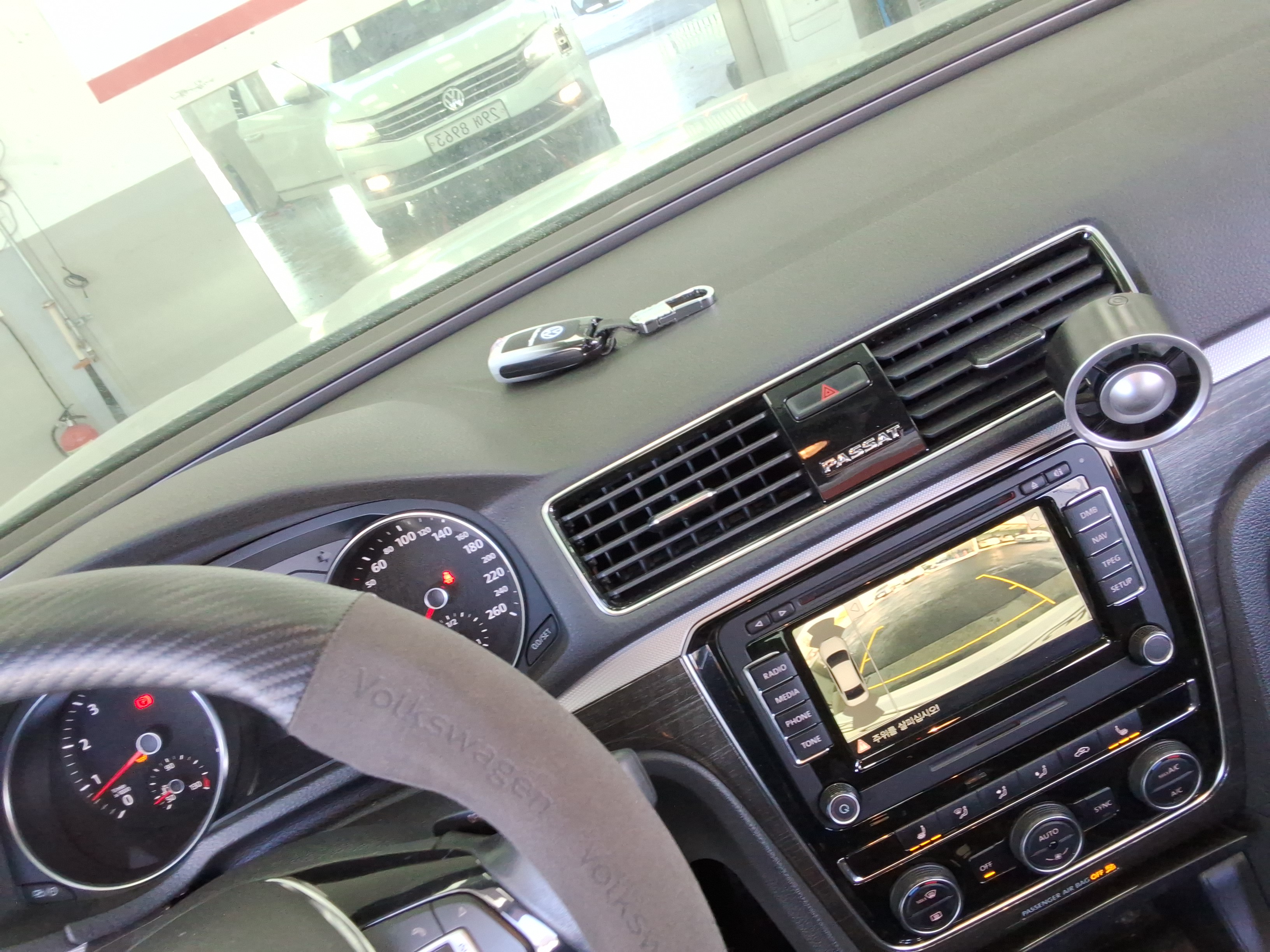 2018 - Volkswagen Passat