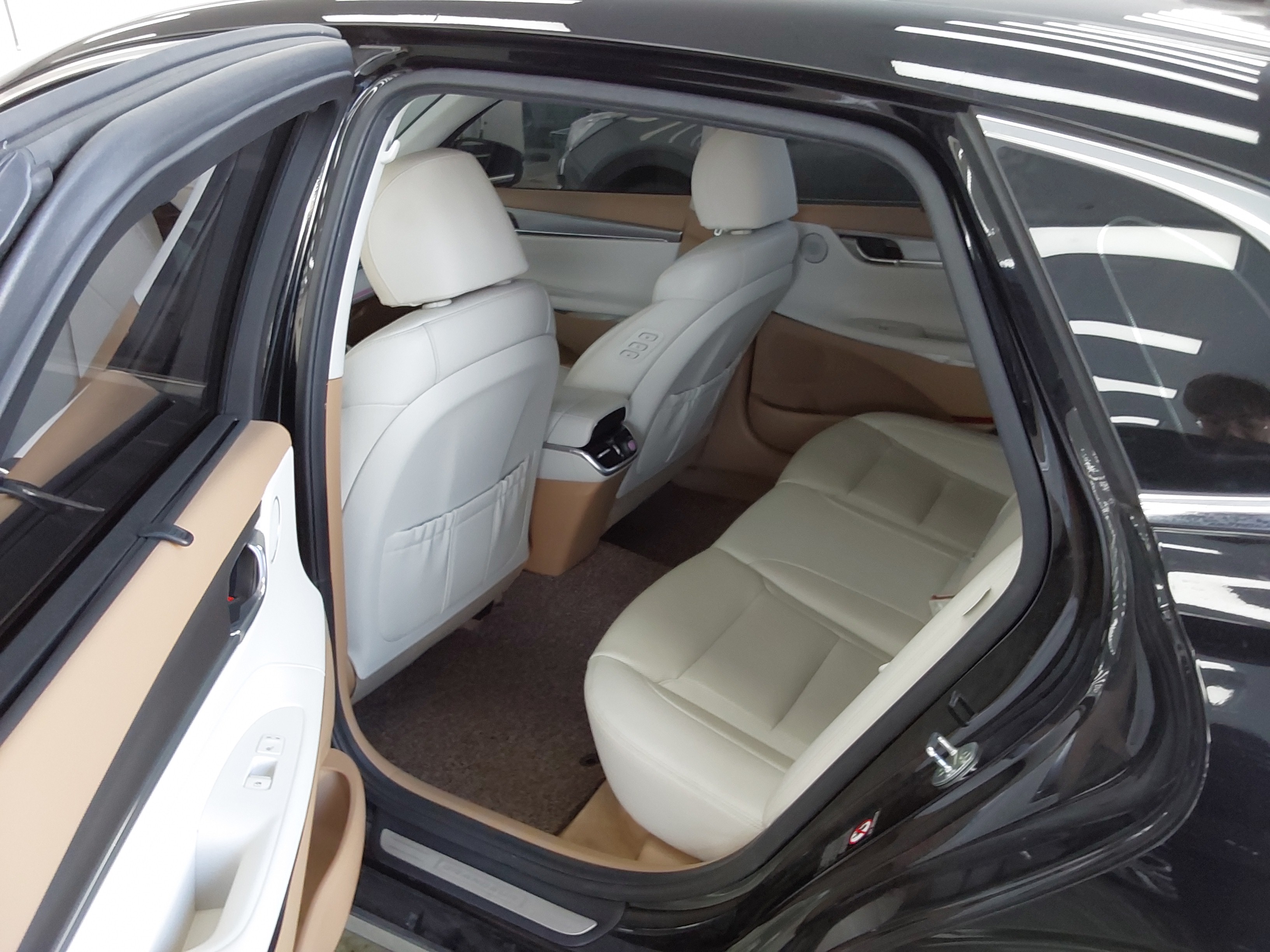 2021 - Hyundai Grandeur