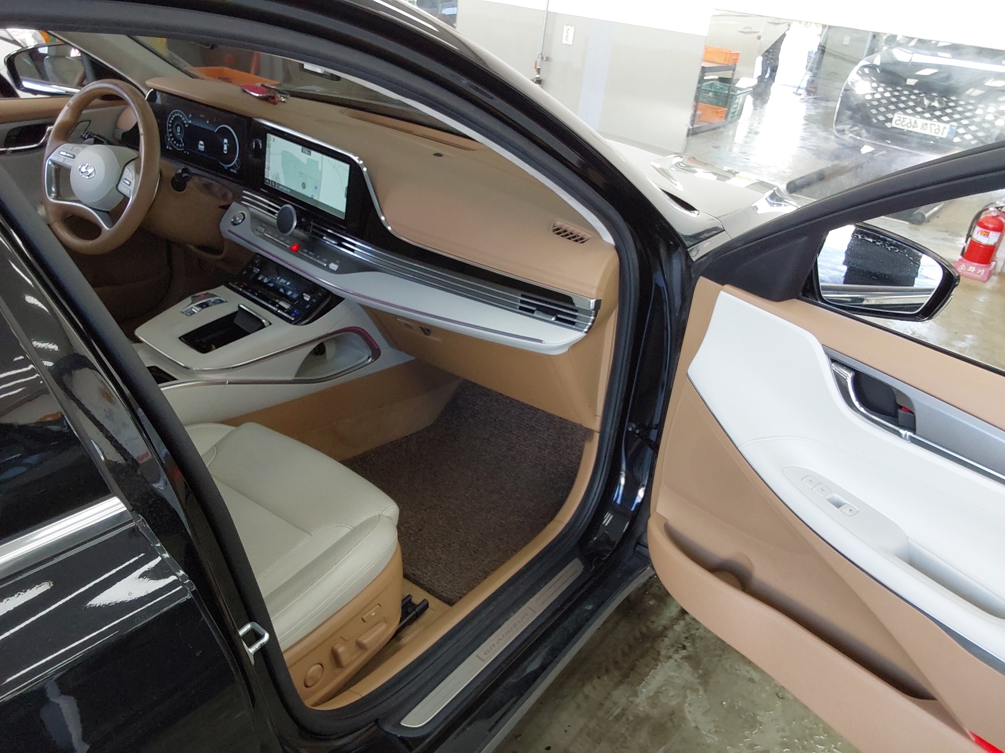 2021 - Hyundai Grandeur