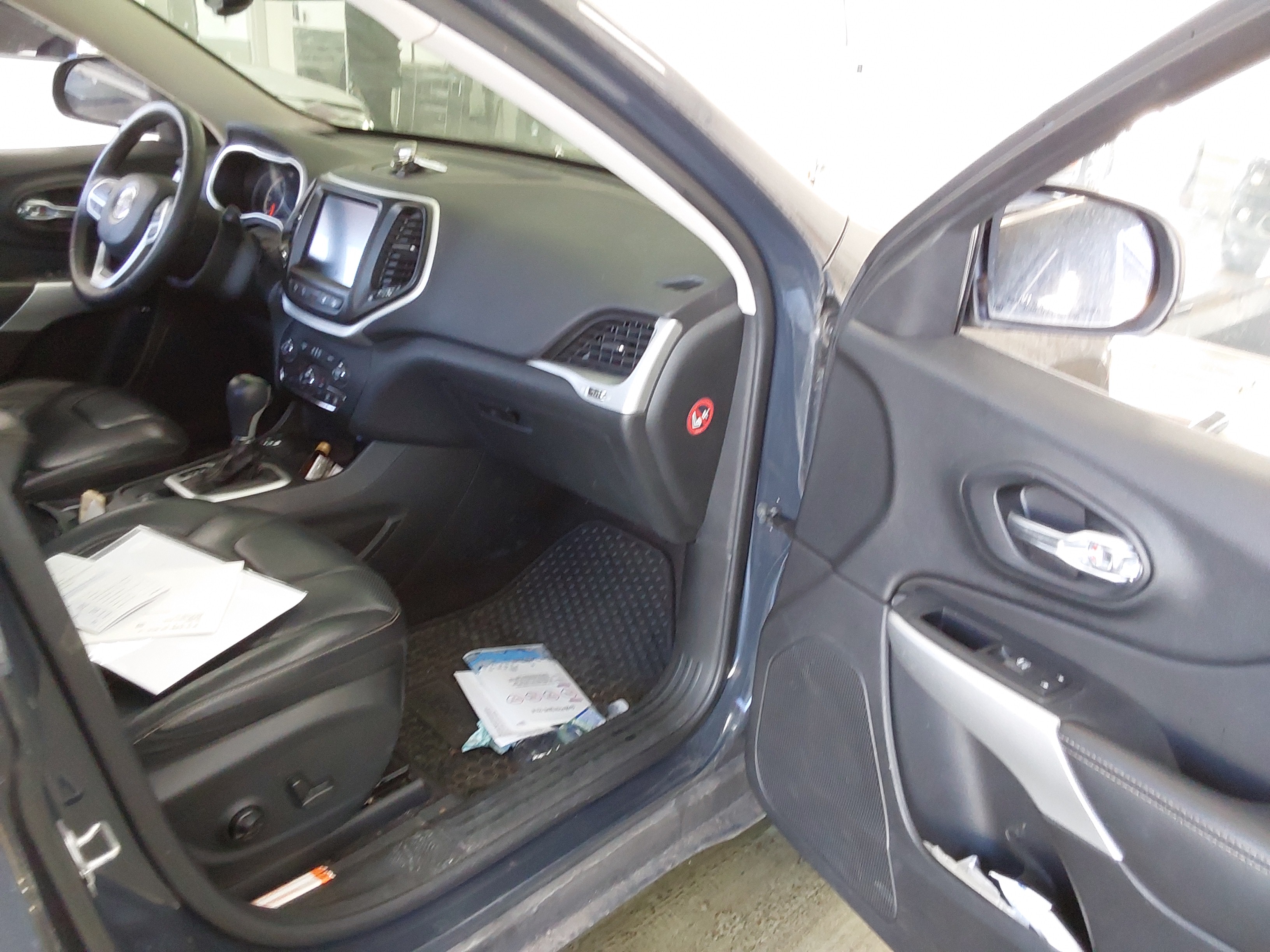 2017 - Jeep Cherokee