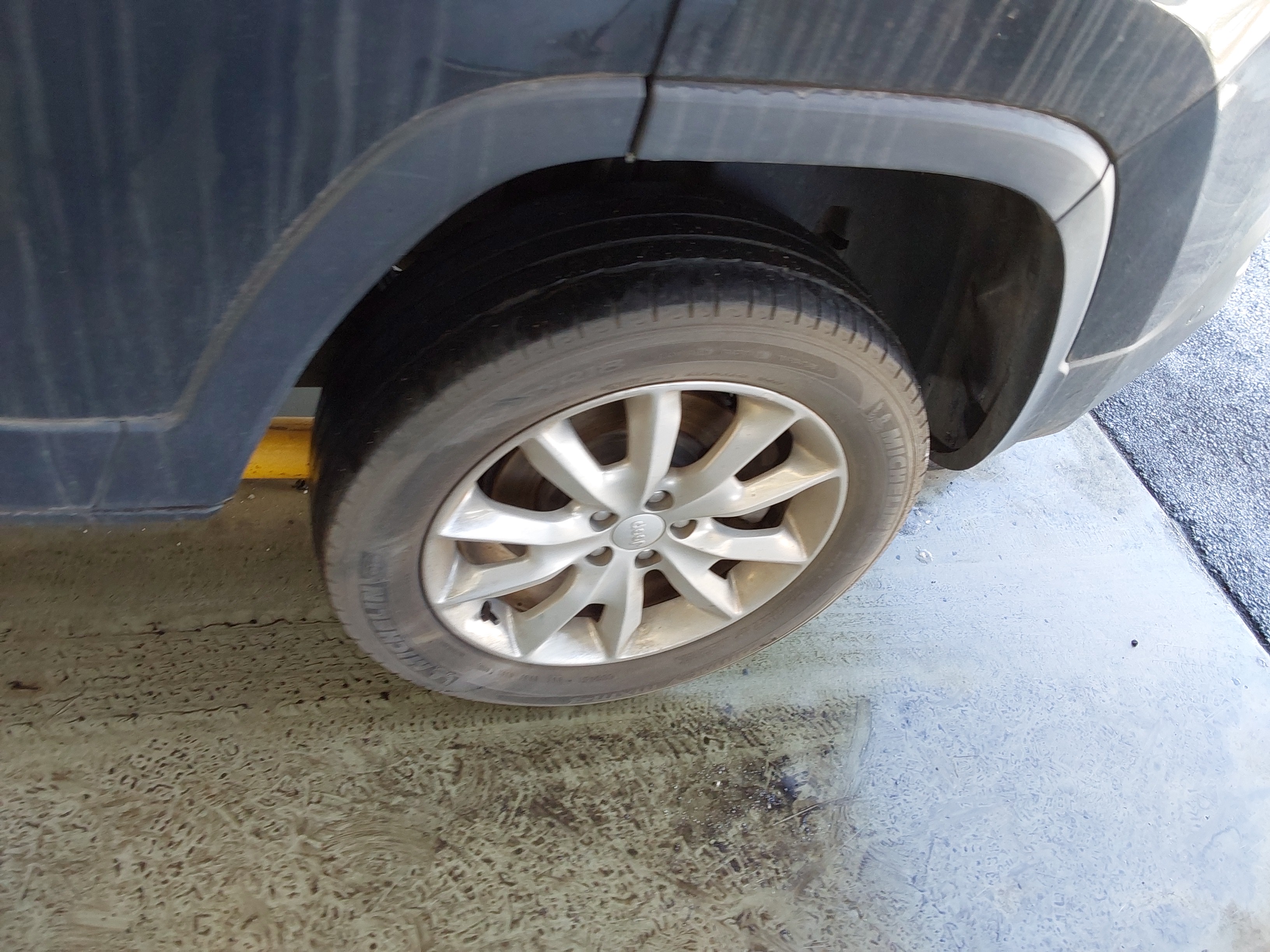 2017 - Jeep Cherokee