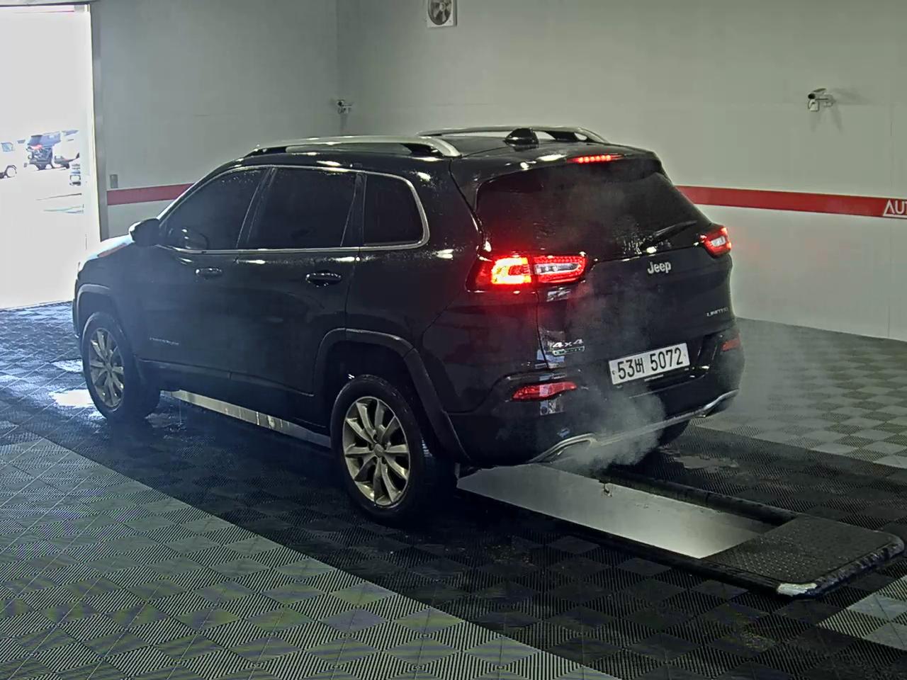 2017 - Jeep Cherokee