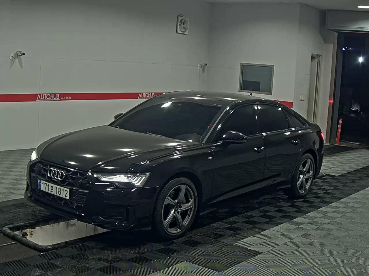 아우디 A6 (C8)(~현재) 45 TFSI .