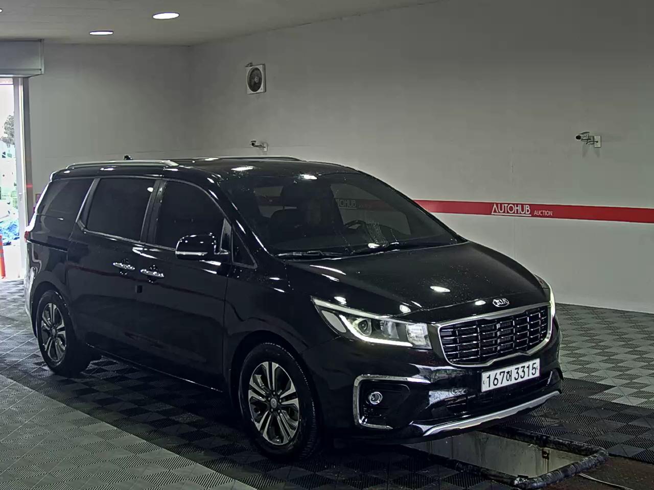 2020 - Kia Carnival