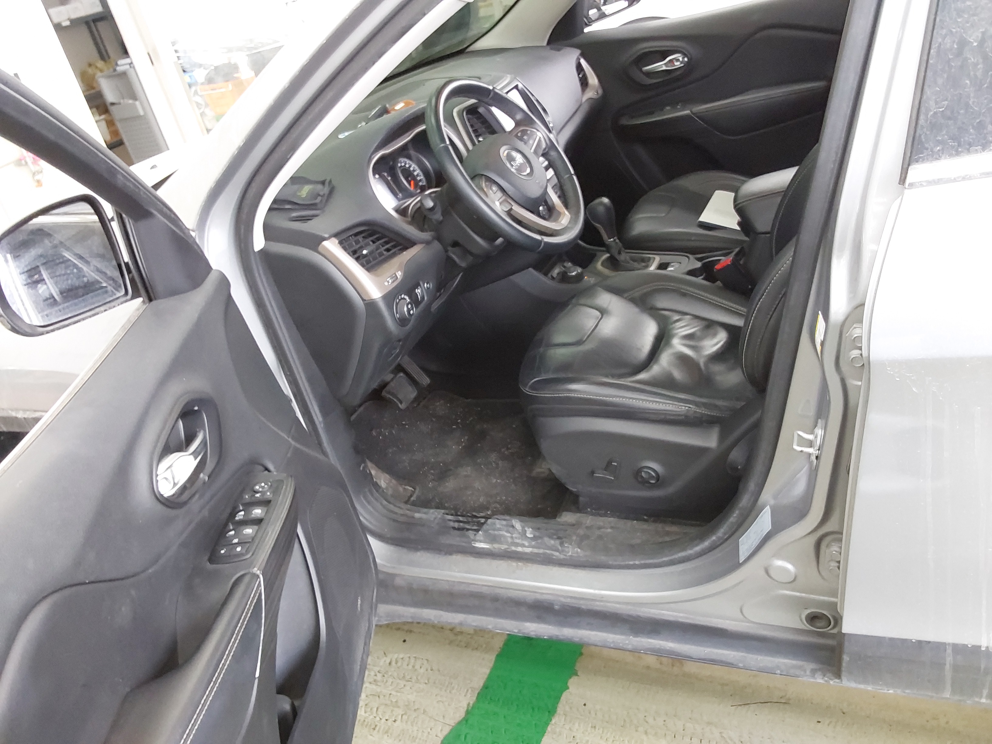 2015 - Jeep Cherokee