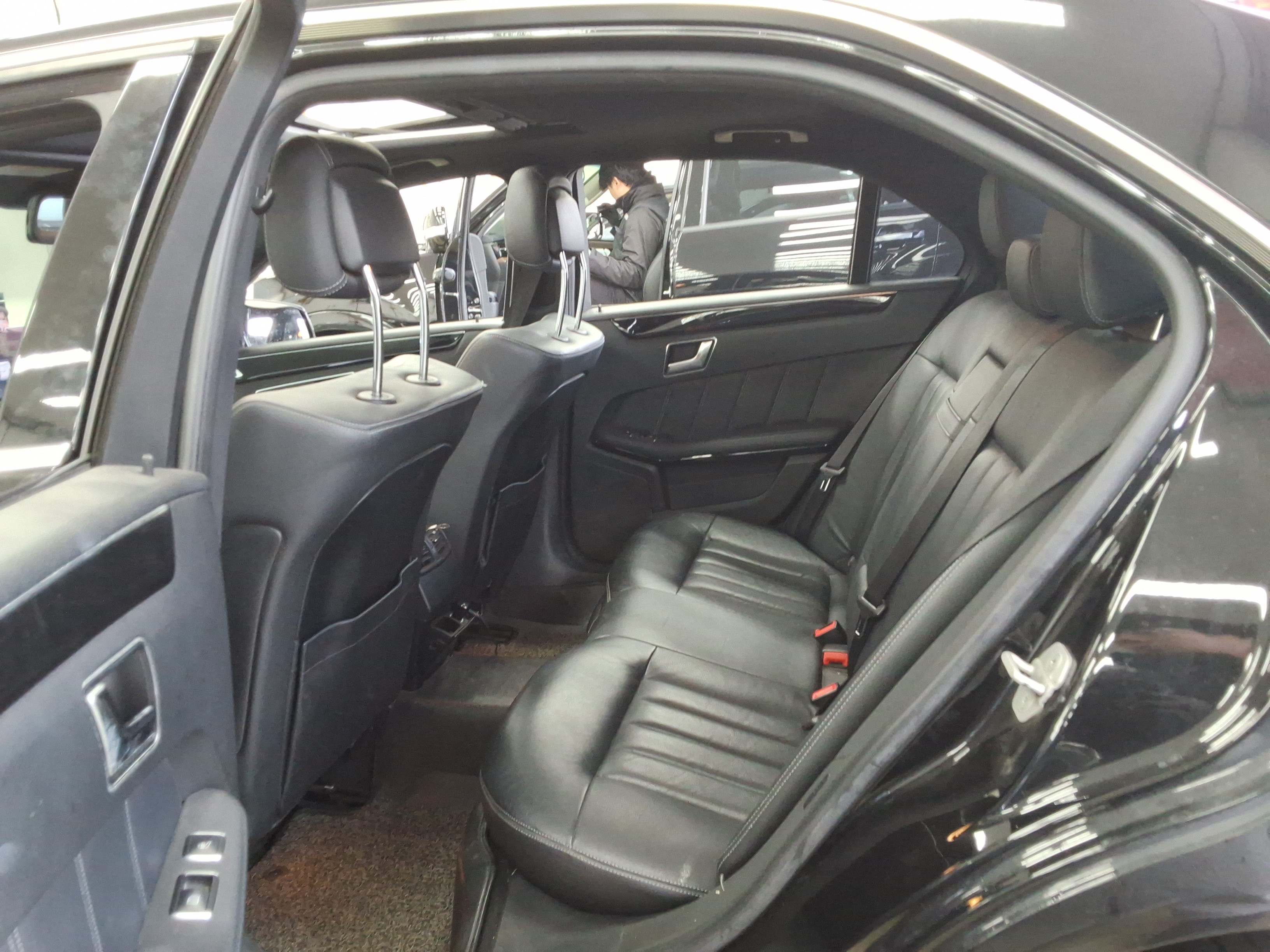 2016 - Mercedes-Benz E220