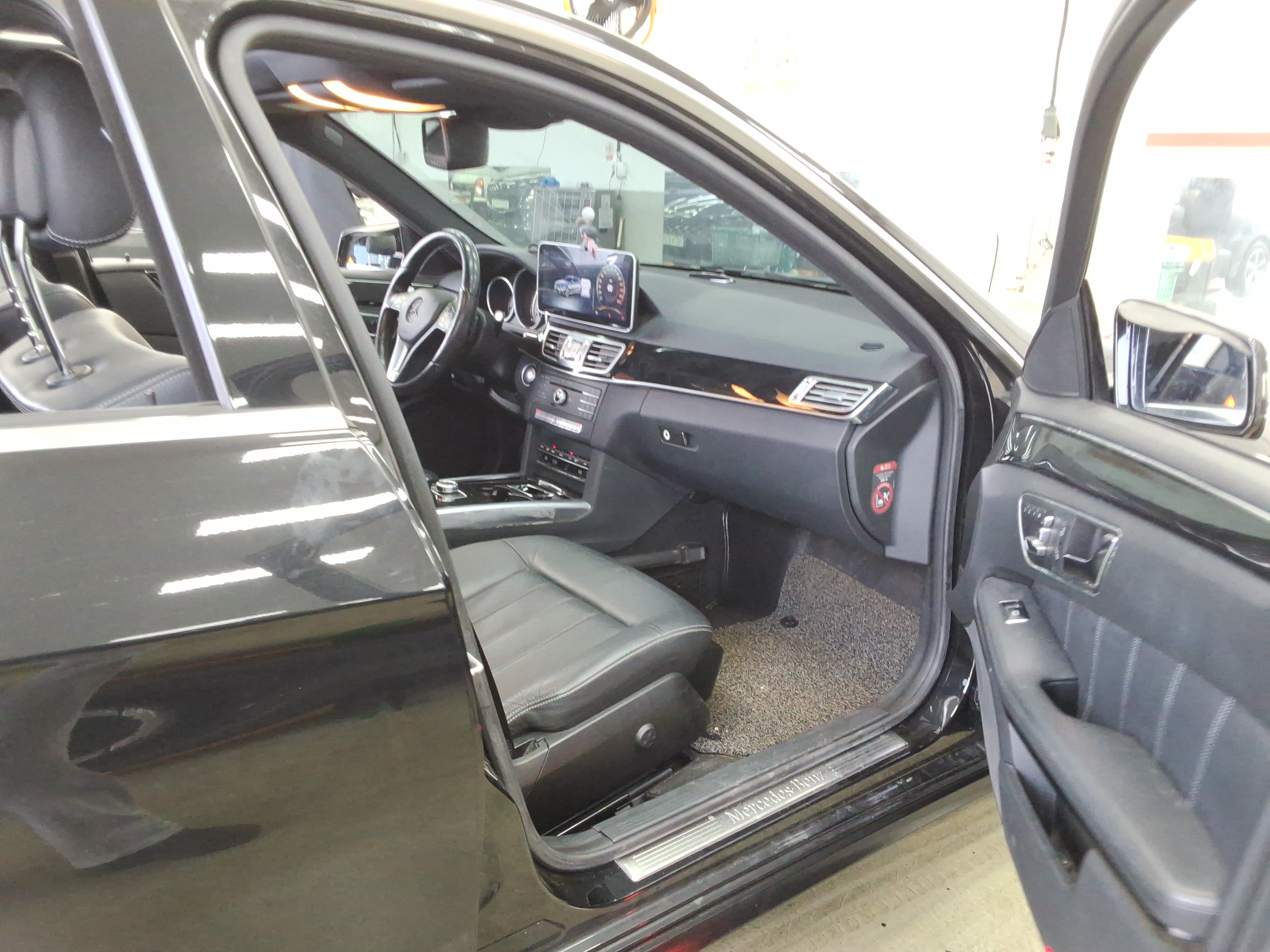 2016 - Mercedes-Benz E220