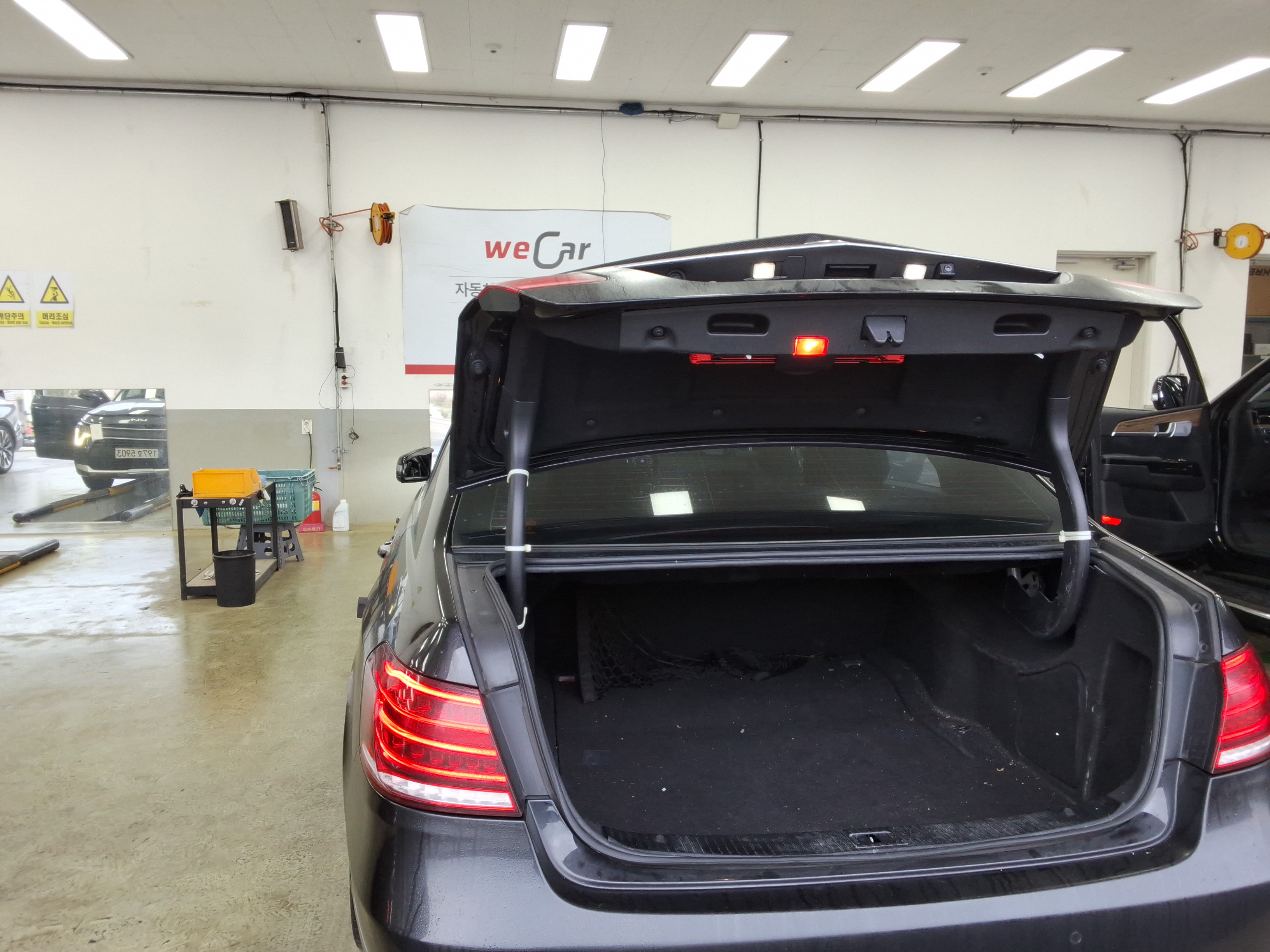 2016 - Mercedes-Benz E220