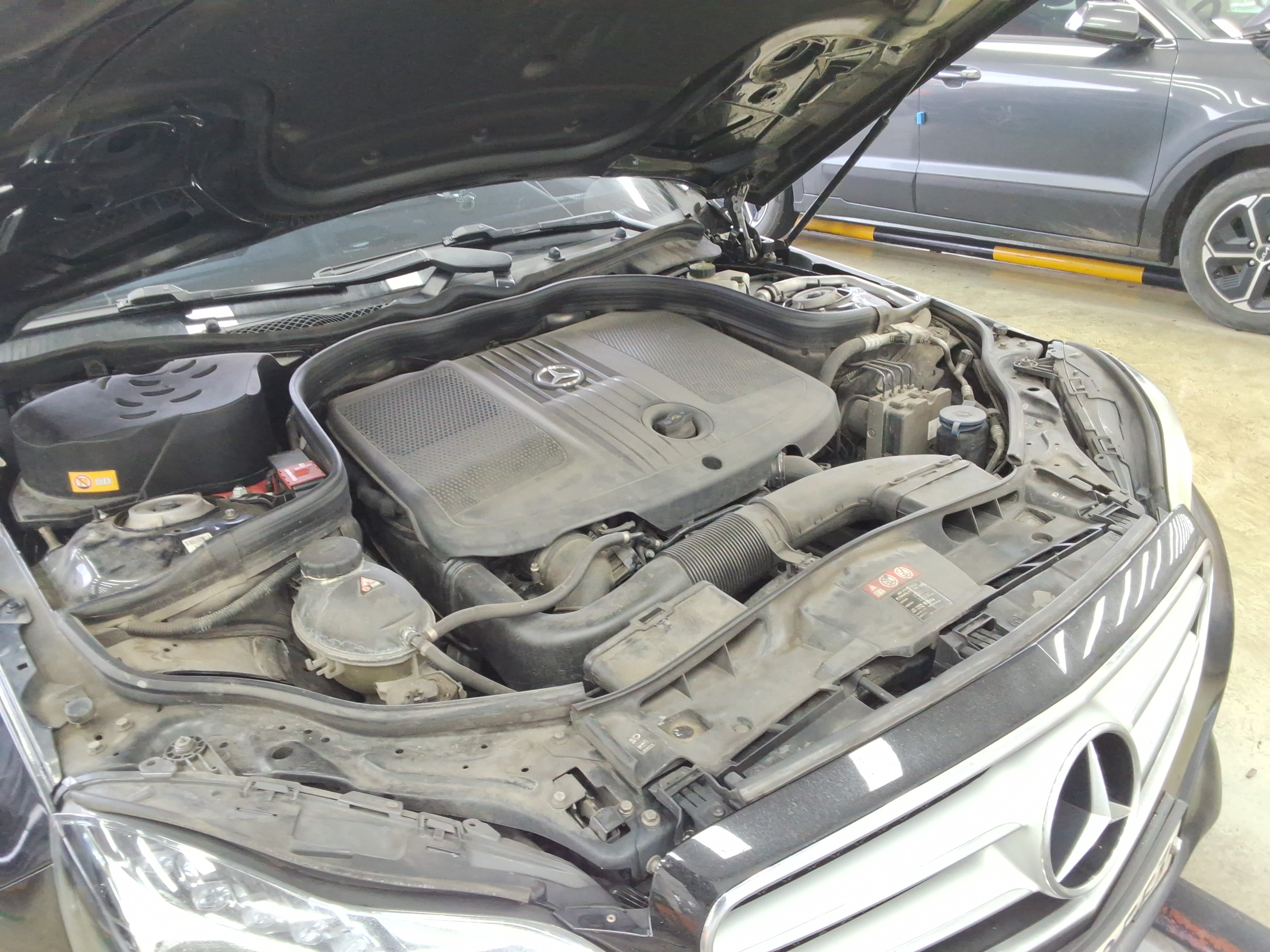 2016 - Mercedes-Benz E220