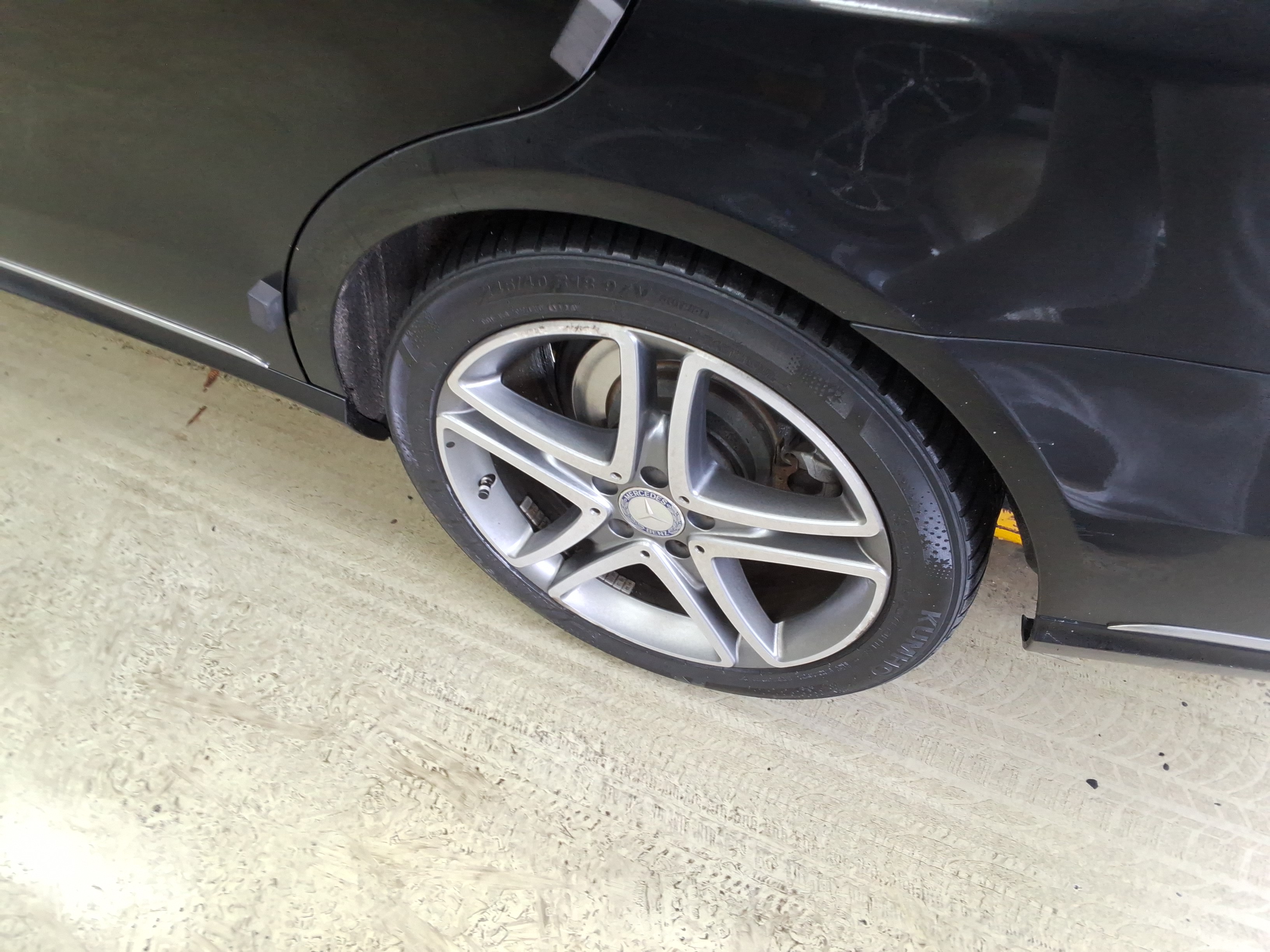 2016 - Mercedes-Benz E220