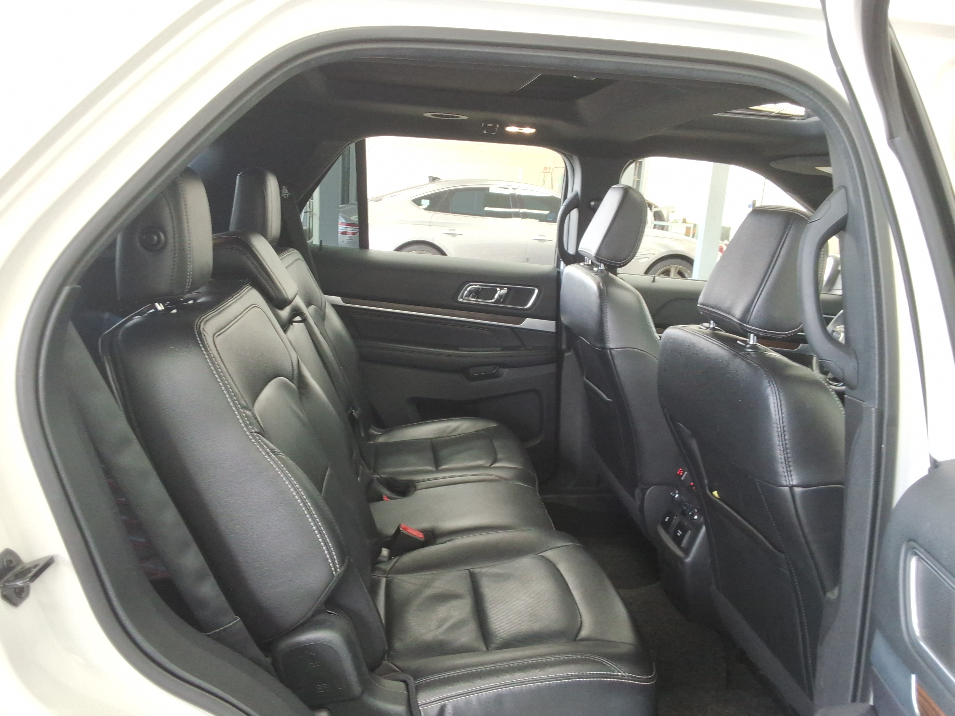 2018 - Ford Explorer