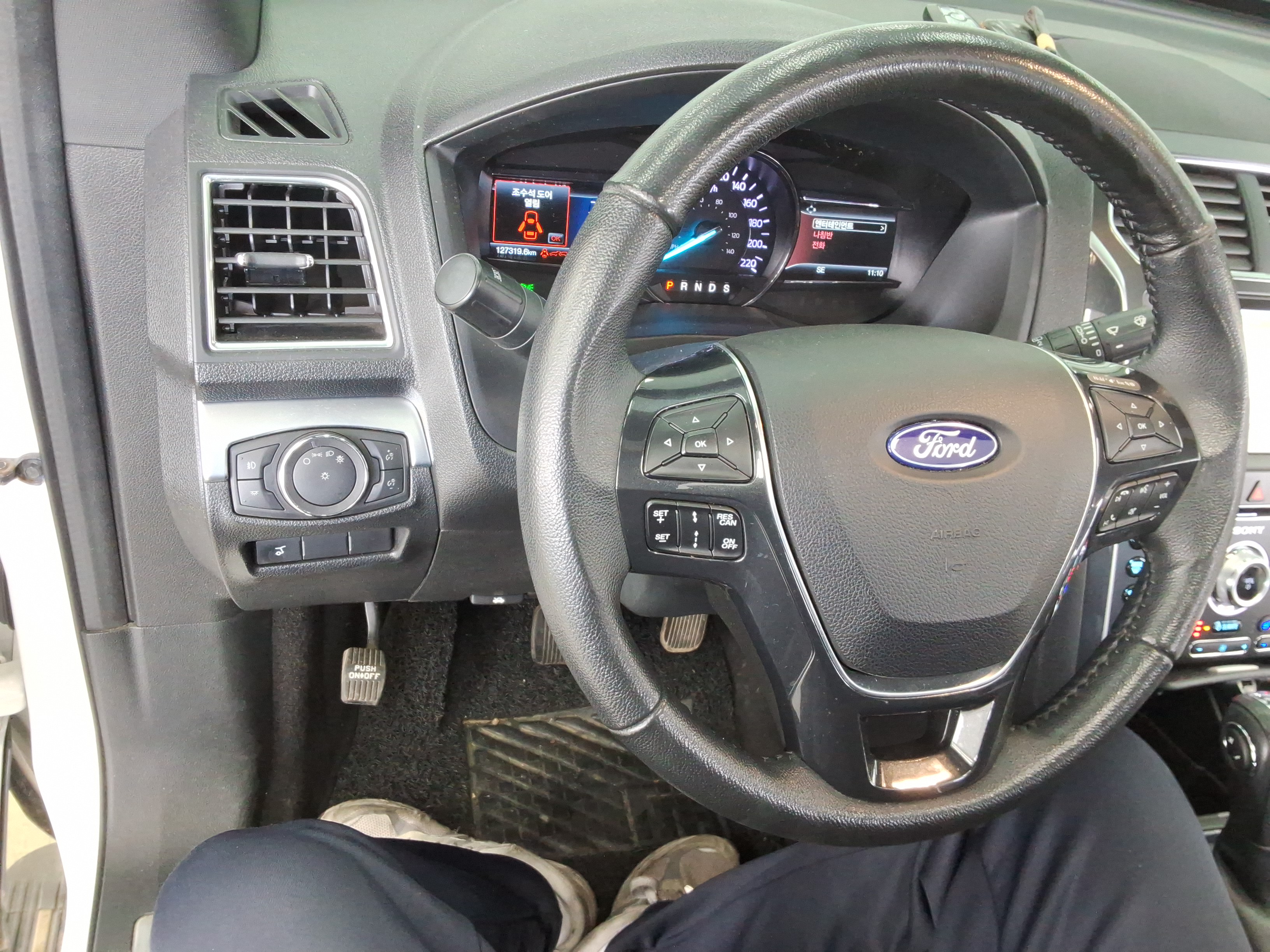 2018 - Ford Explorer