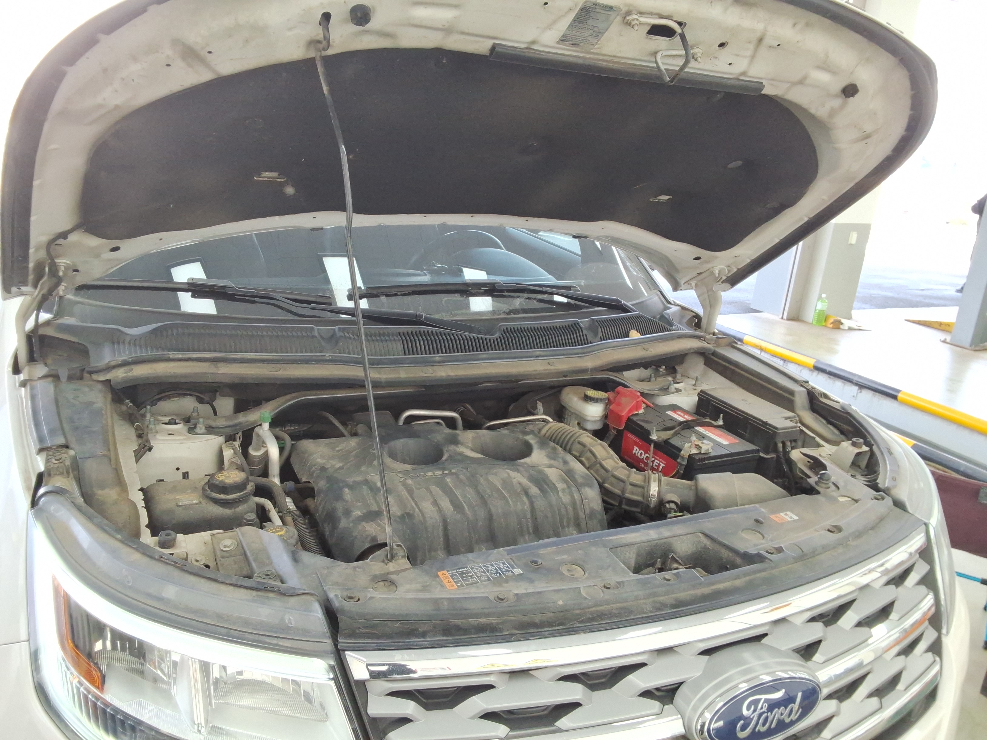 2018 - Ford Explorer