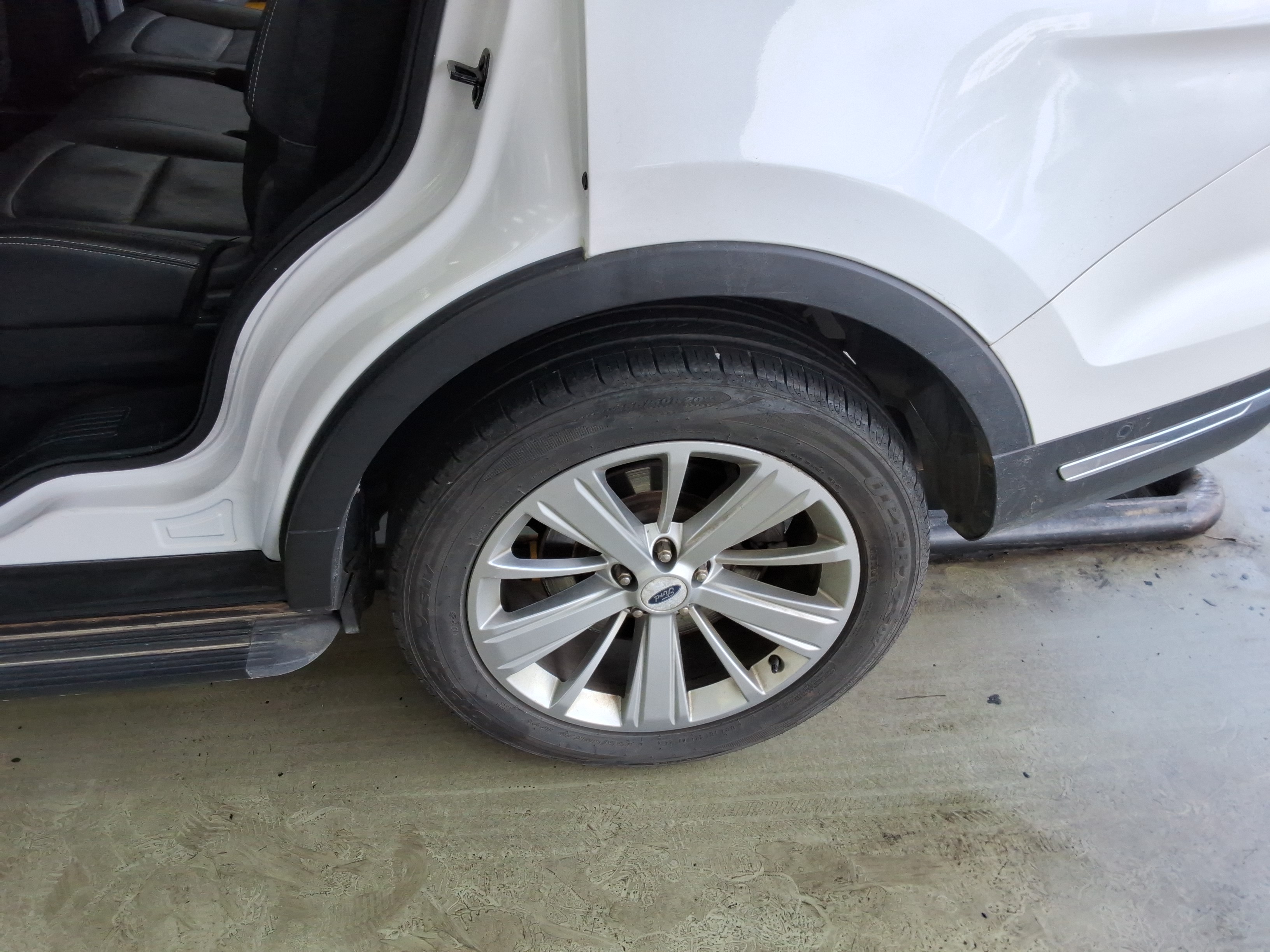 2018 - Ford Explorer