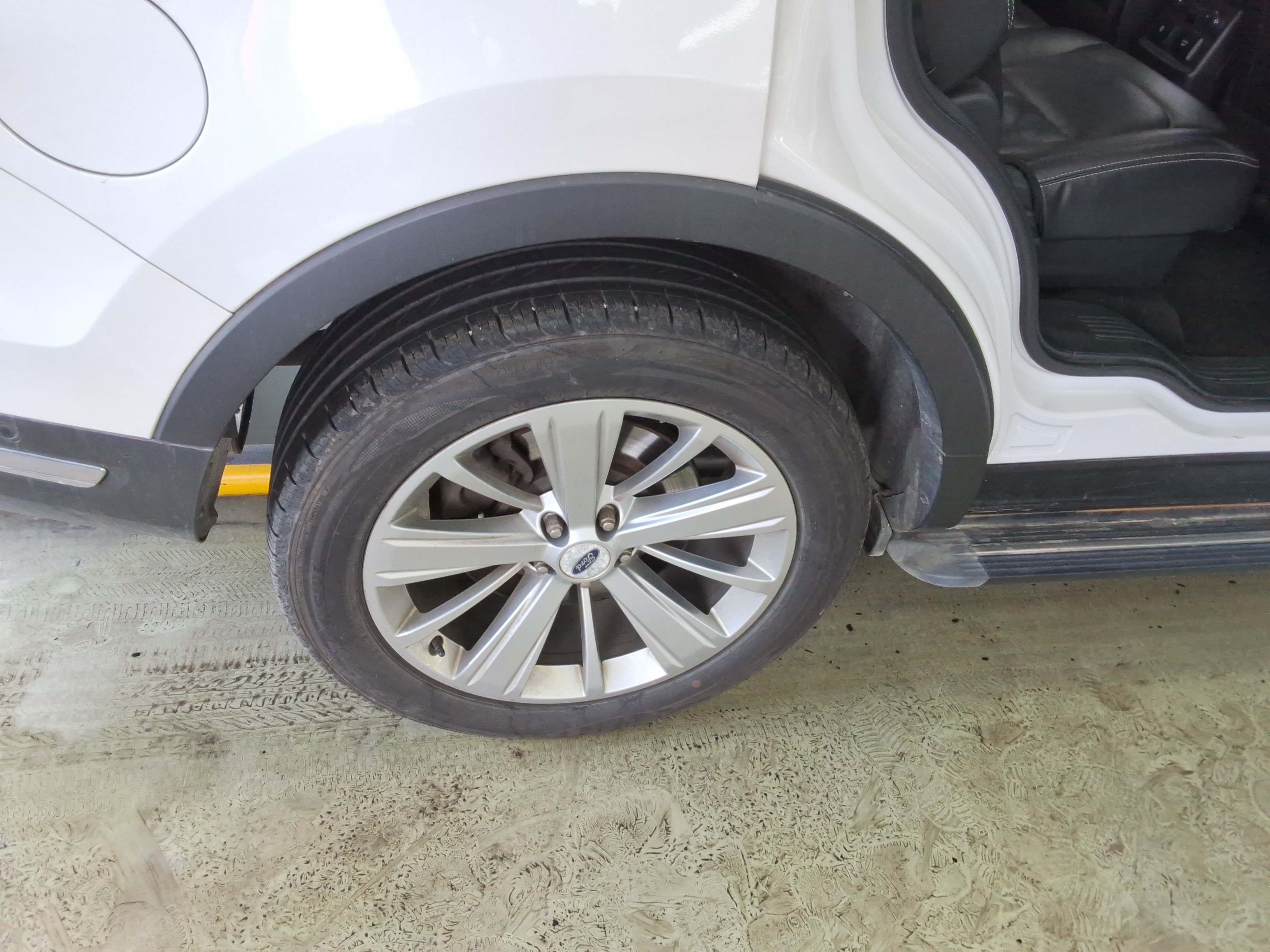 2018 - Ford Explorer