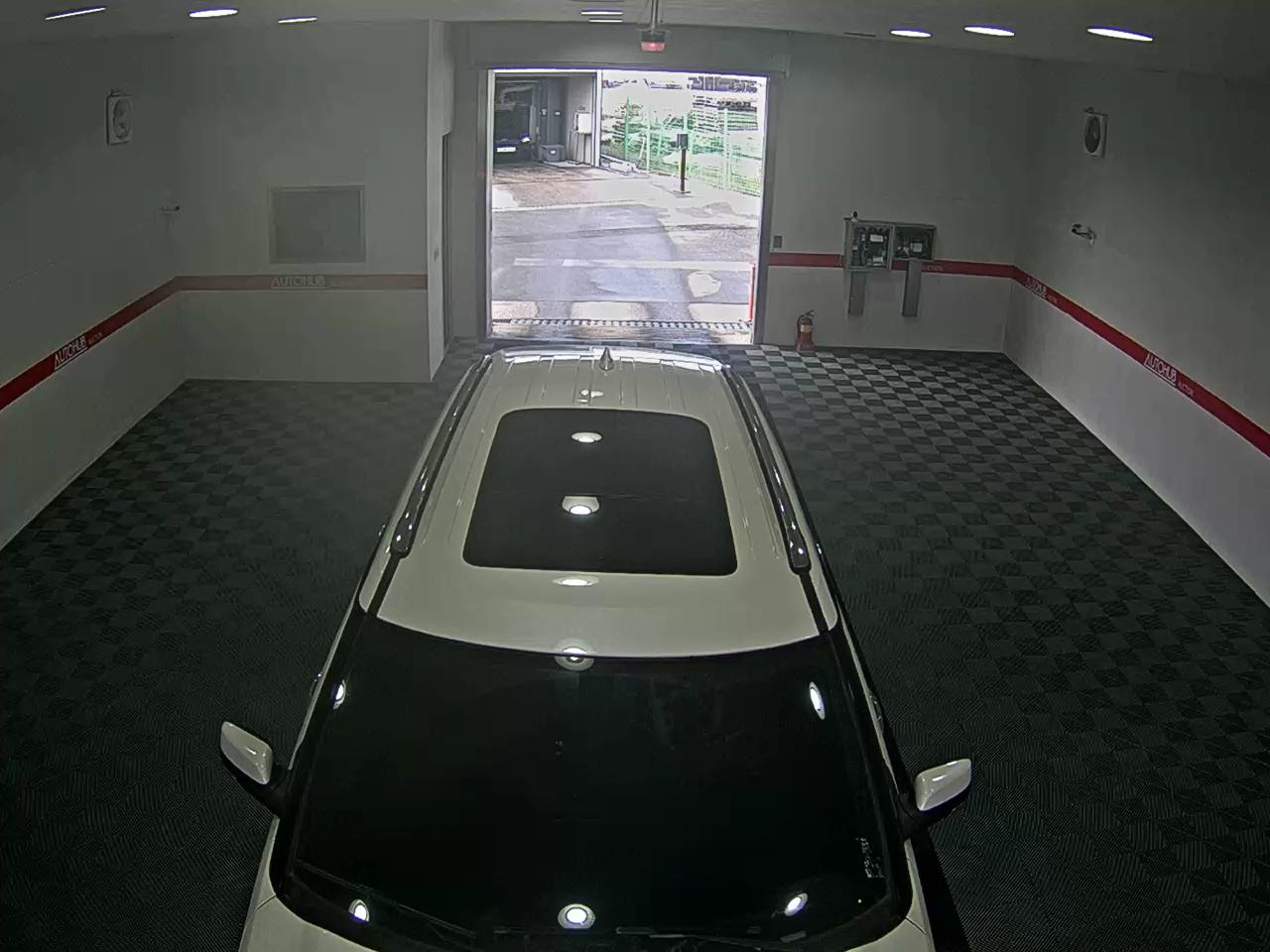 2018 - Ford Explorer