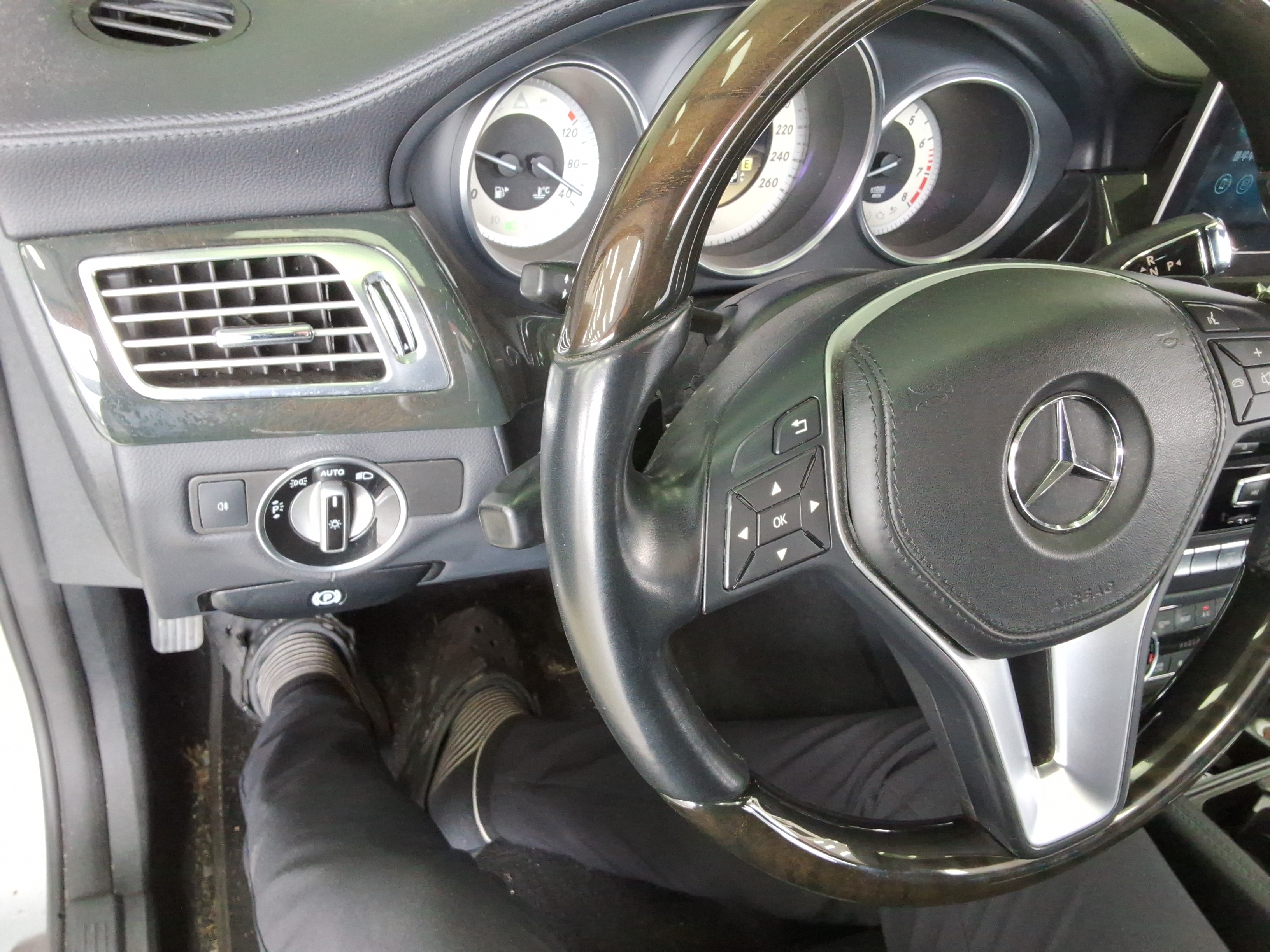 2012 - Mercedes-Benz CLS350