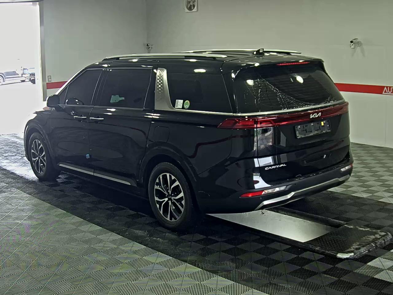 2022 - Kia Carnival
