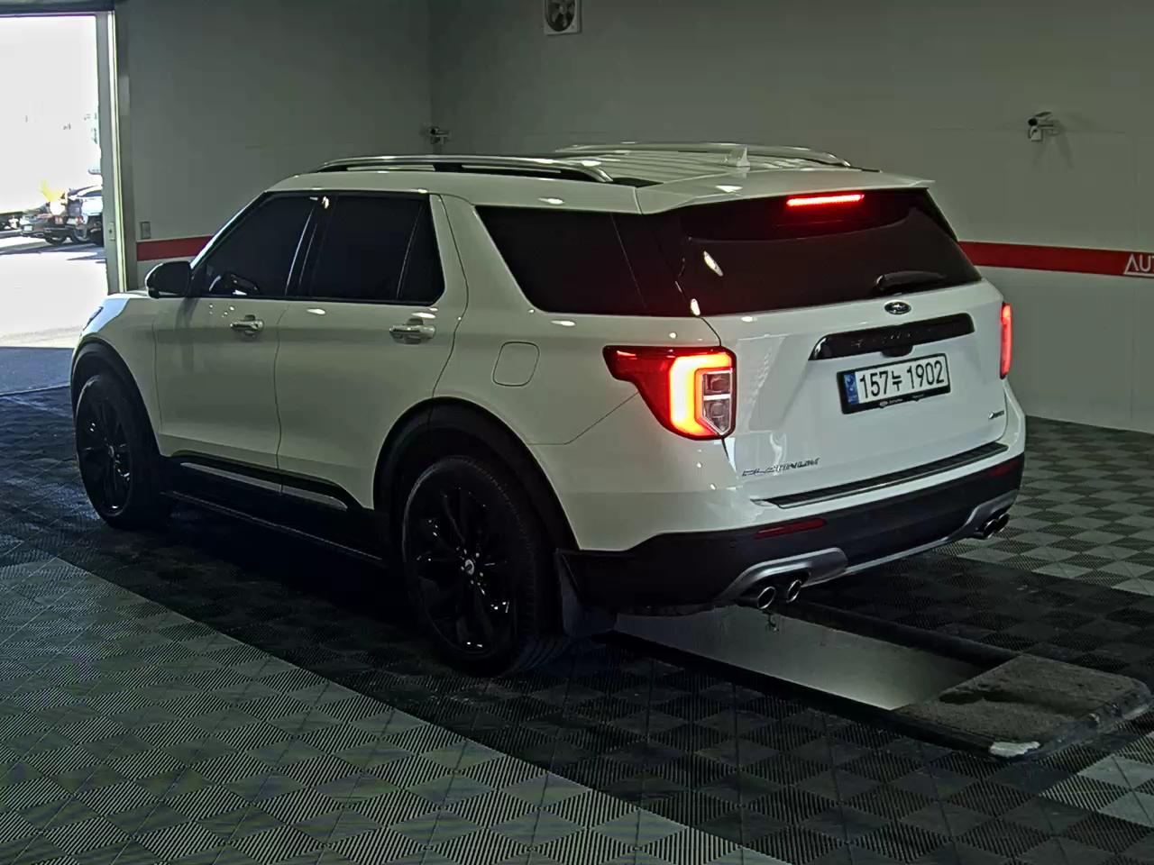 2022 - Ford Explorer