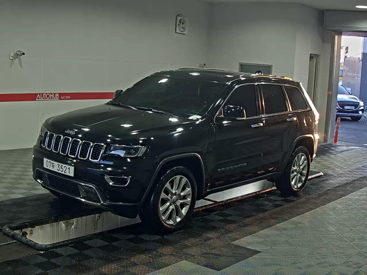 지프 그랜드 체로키 WK2