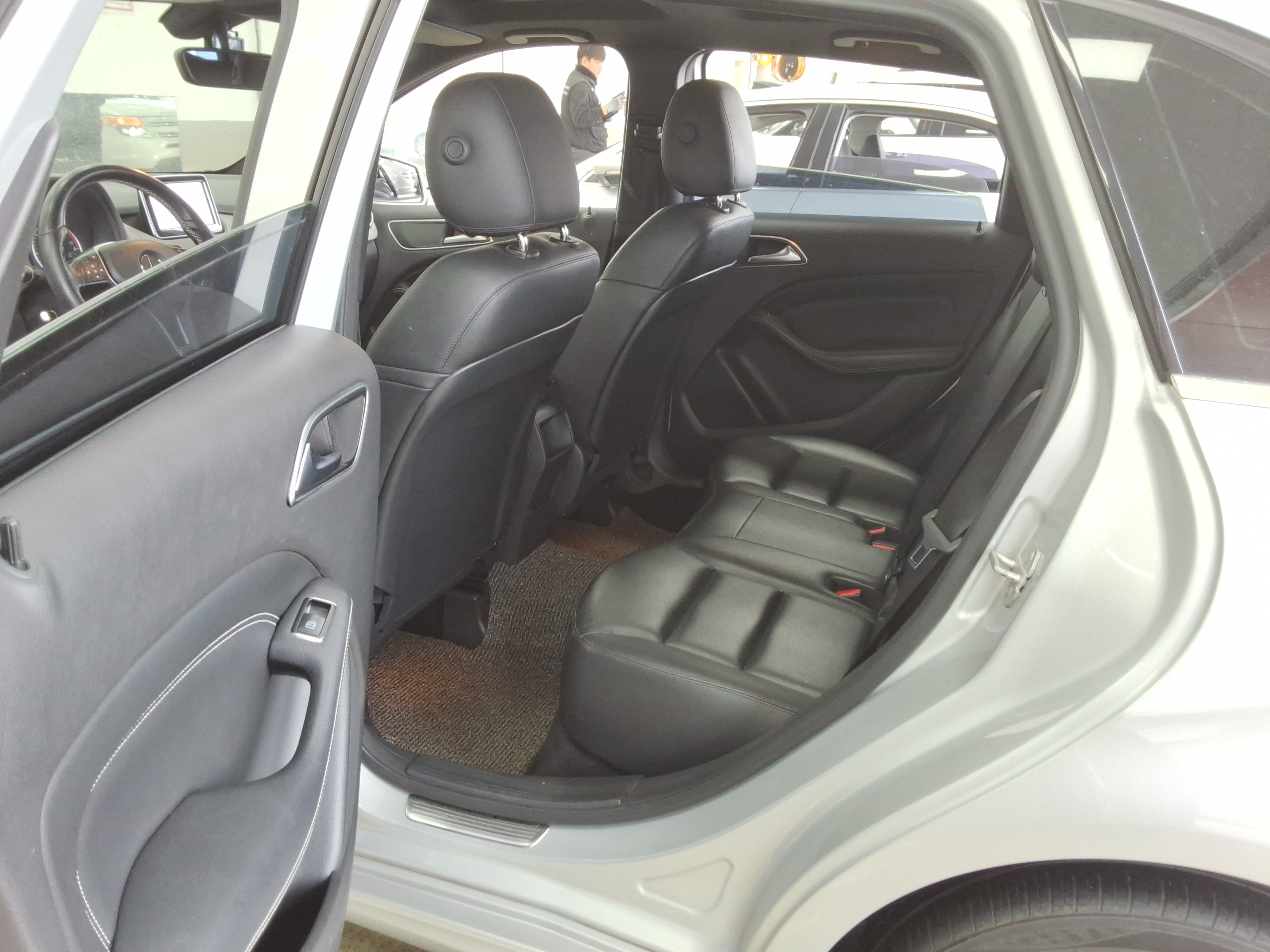 2013 - Mercedes-Benz B200