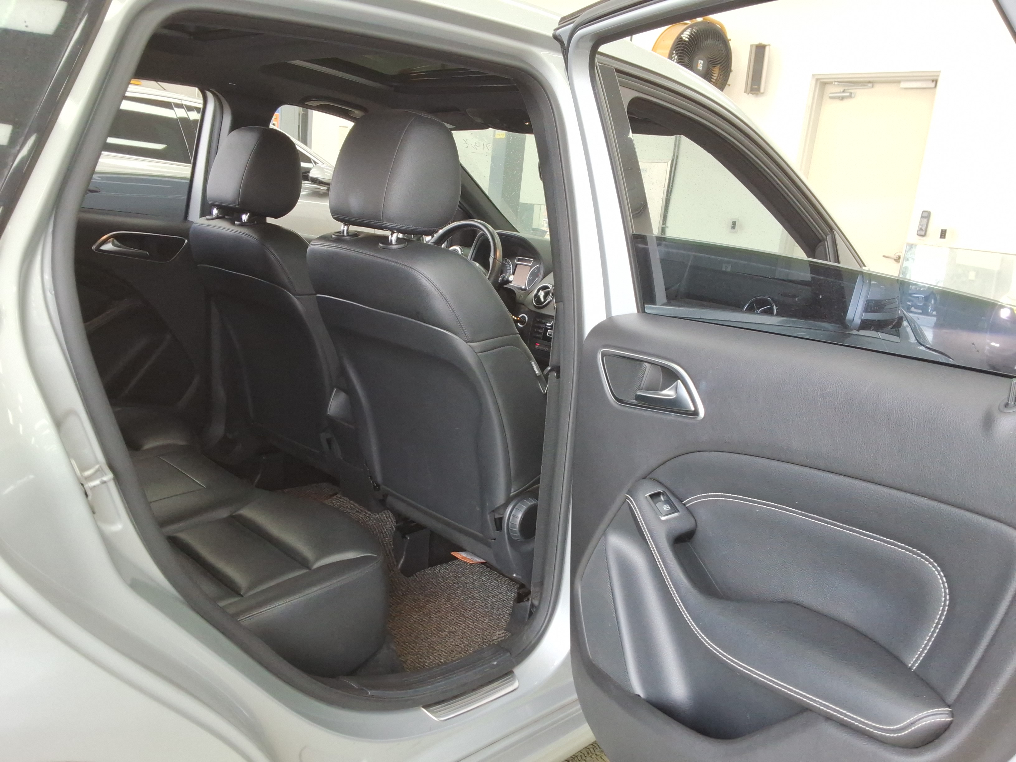 2013 - Mercedes-Benz B200