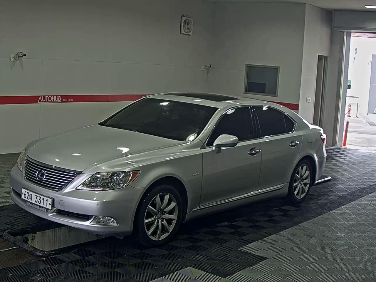 렉서스 LS460 XF40 ()