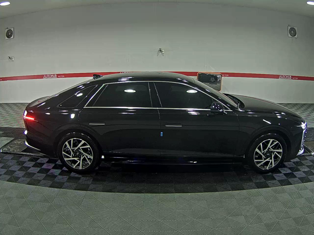 2025 - Hyundai Grandeur