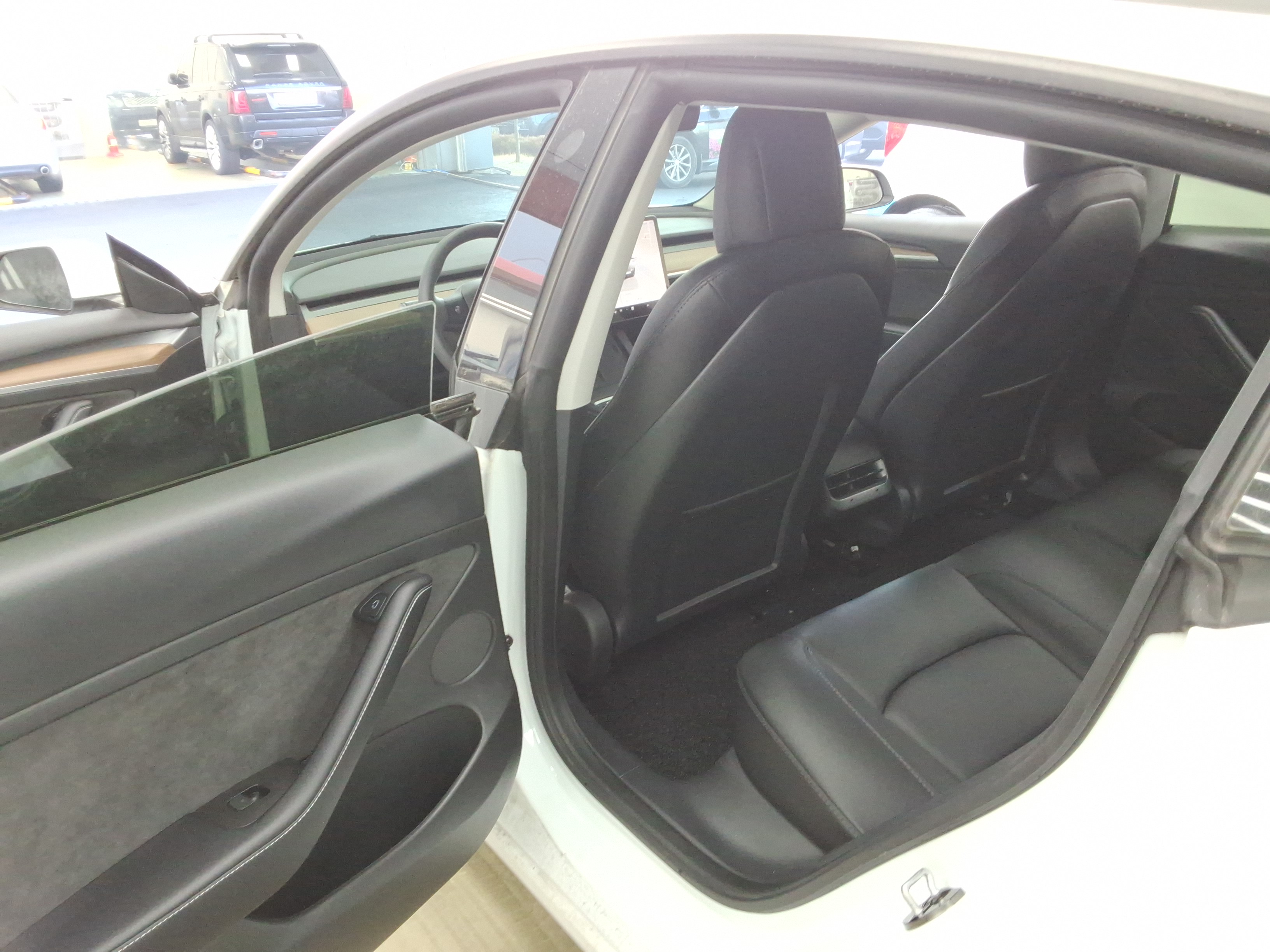 2022 - Tesla Model 3