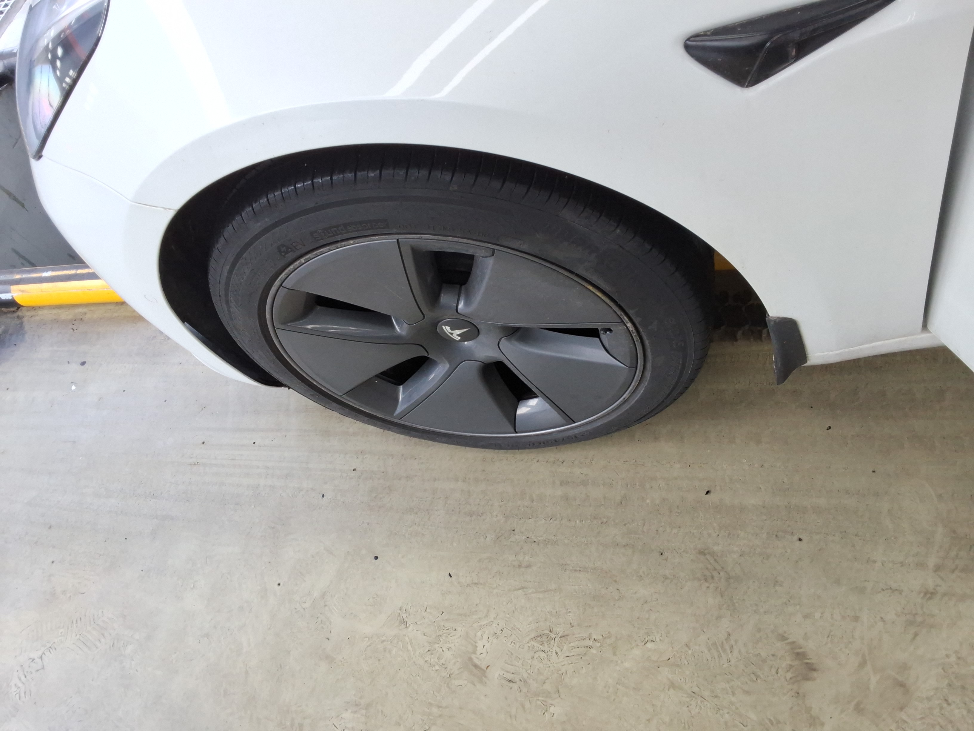 2022 - Tesla Model 3