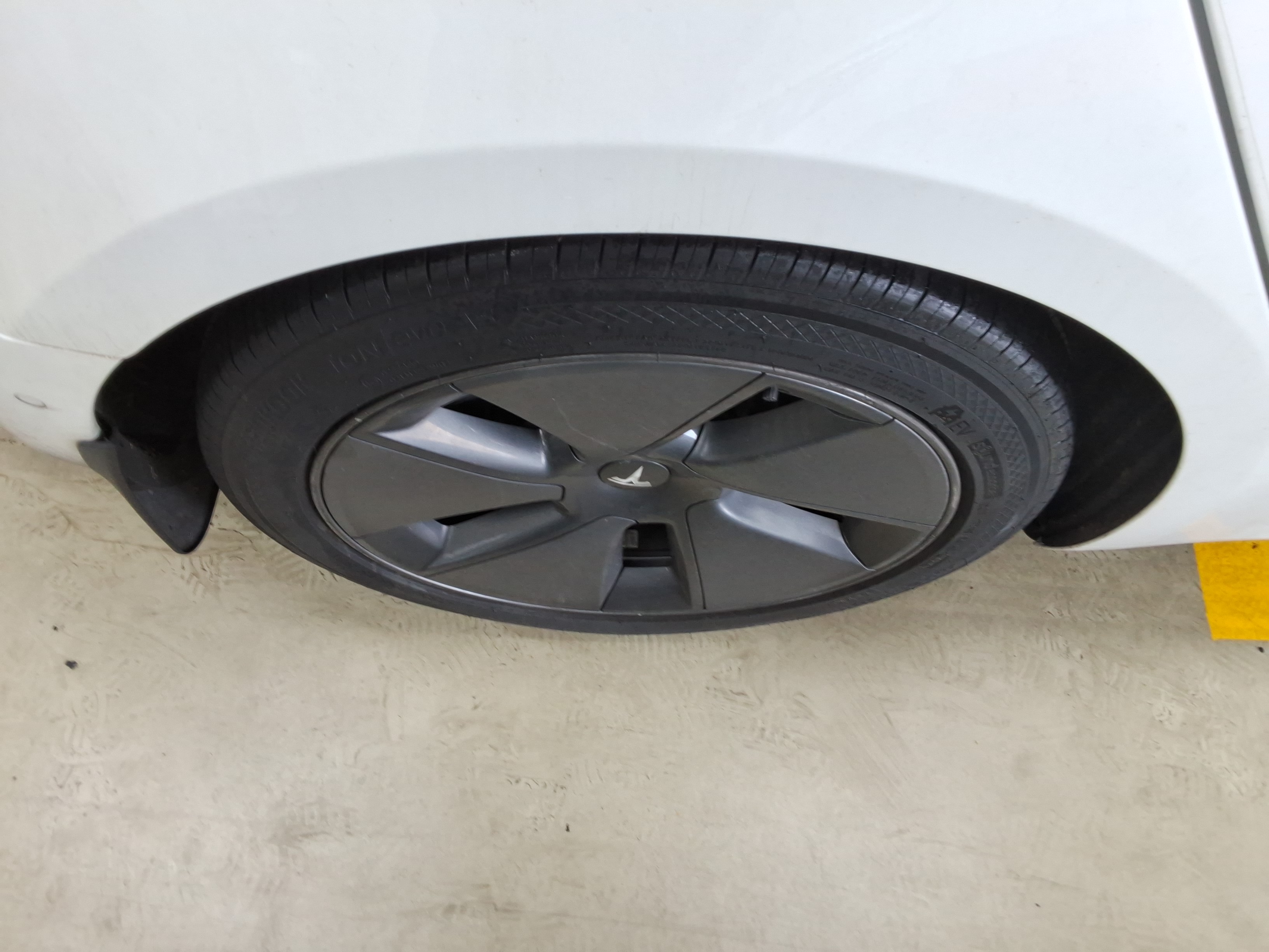 2022 - Tesla Model 3